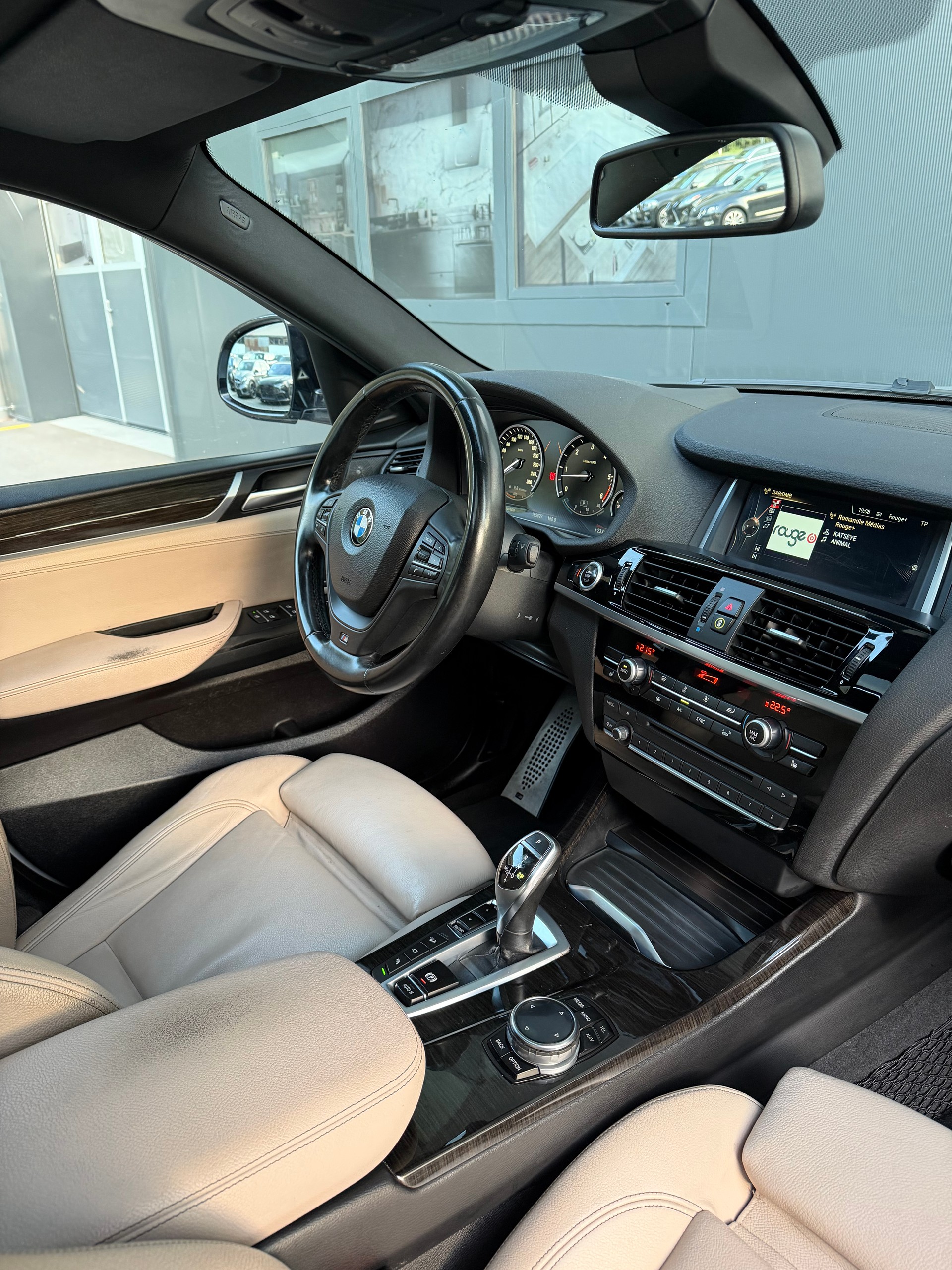 BMW X4 xDrive 35d Pack-M Steptronic-image-11