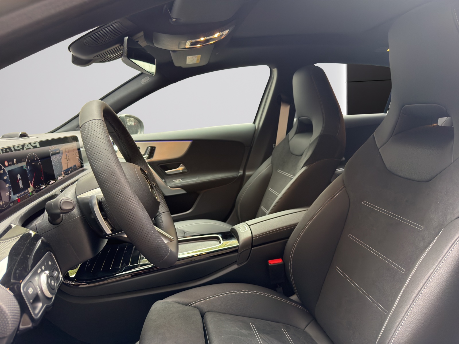 MERCEDES-BENZ A 250 4Matic 8G-DCT-image-8