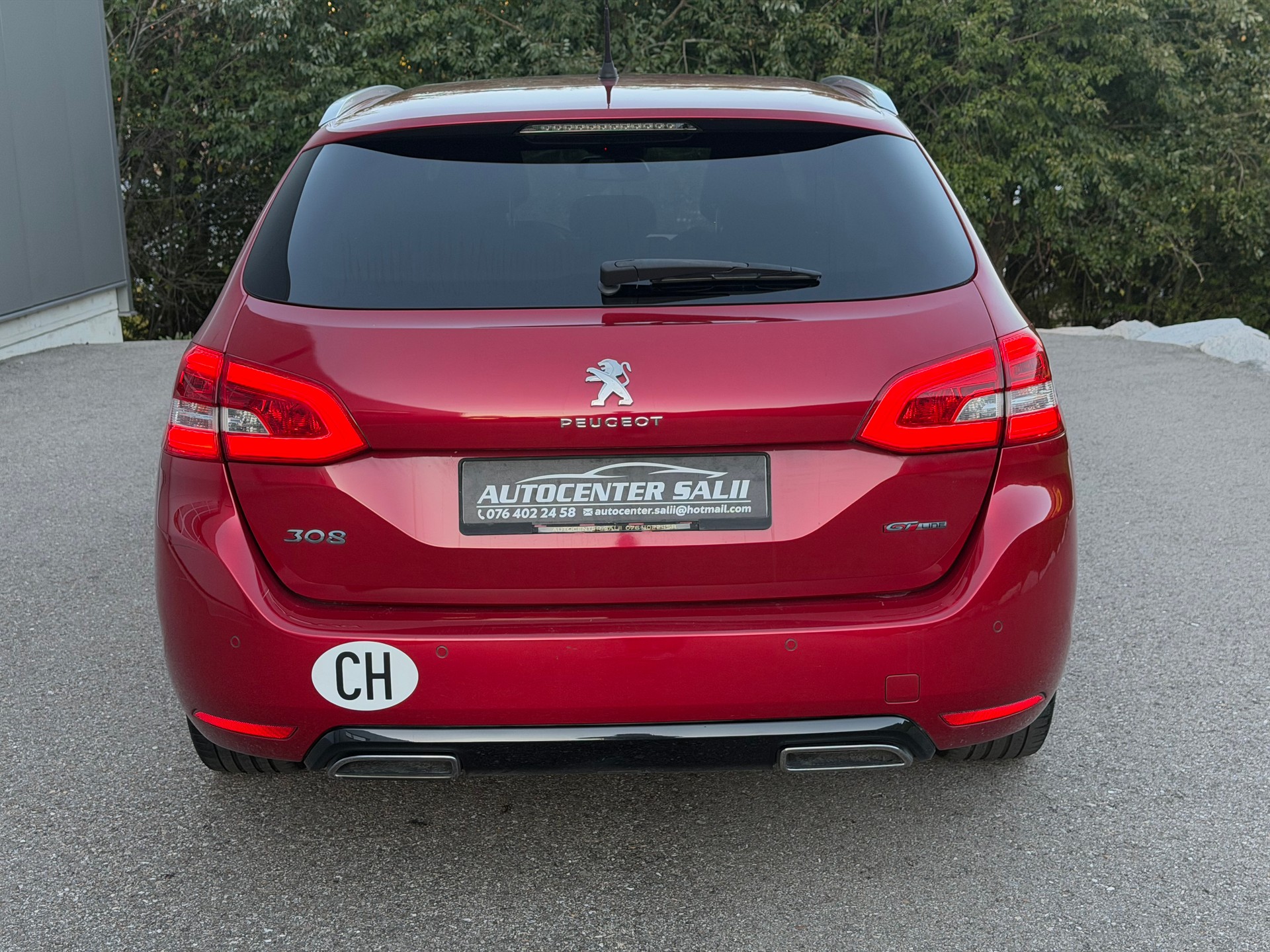 PEUGEOT 308 SW 1.2 THP GT Line-image-5