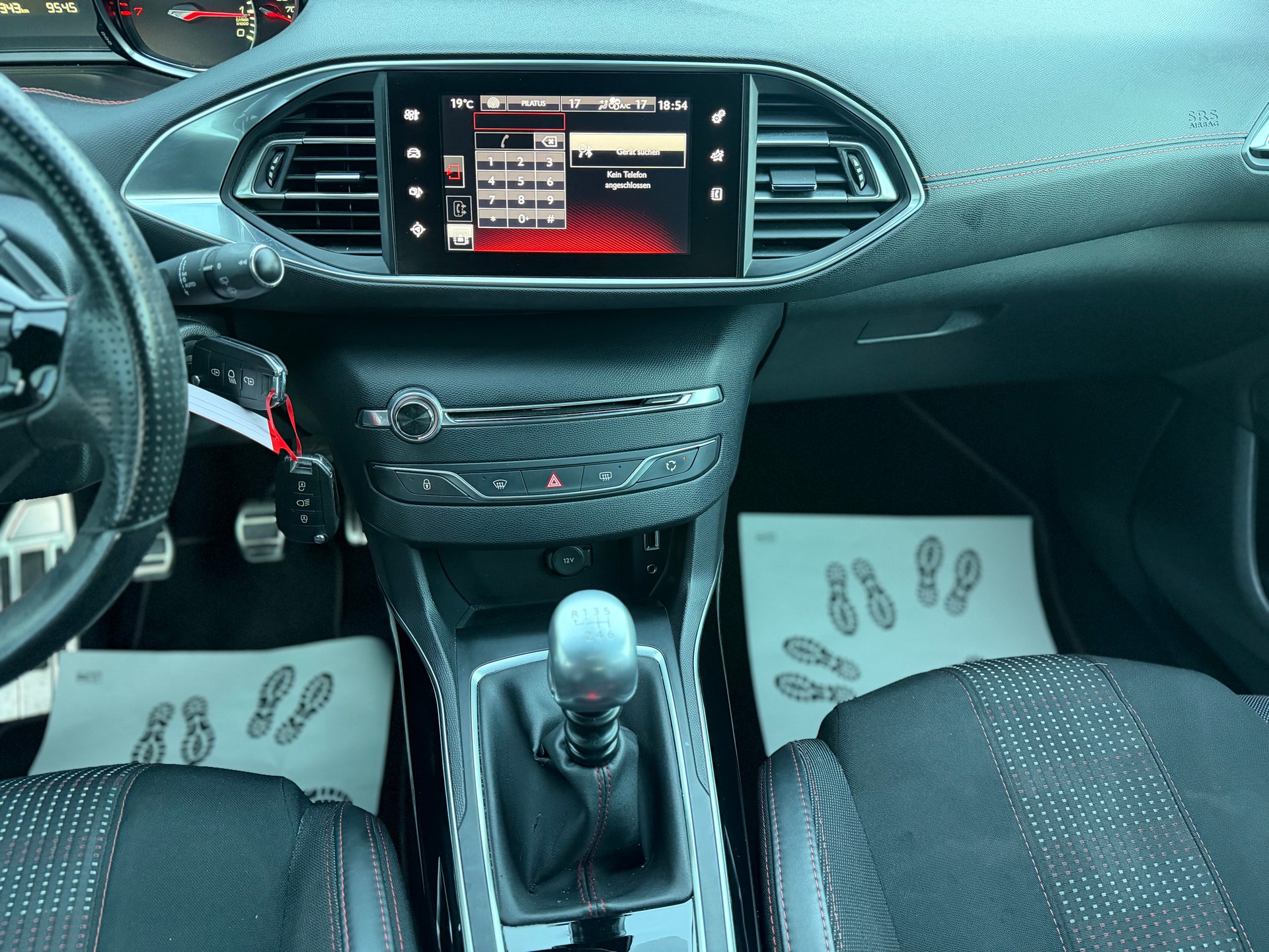PEUGEOT 308 SW 1.2 THP GT Line-image-9