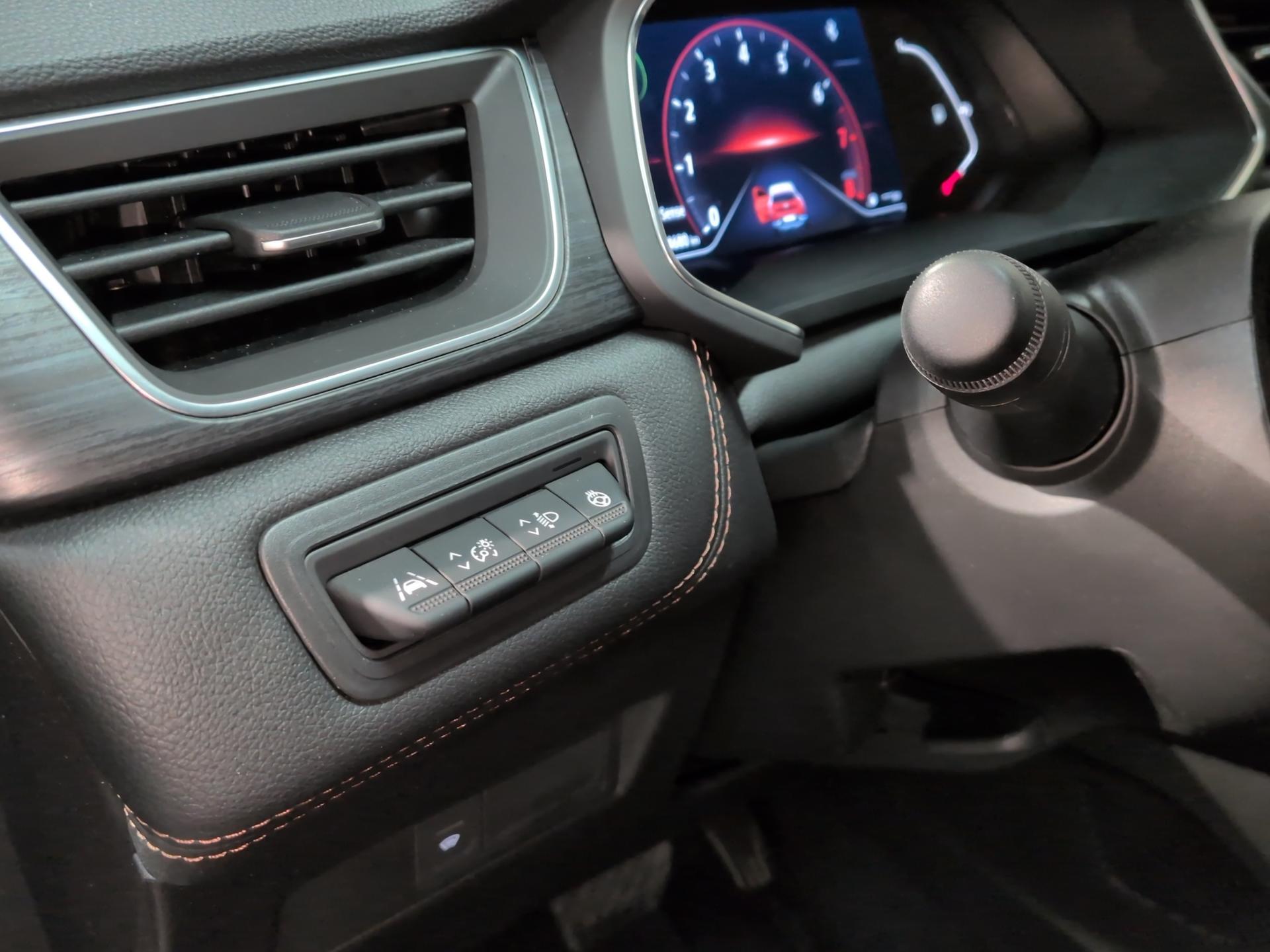 RENAULT Captur 1.3 TCe EDC Initiale Paris-image-18