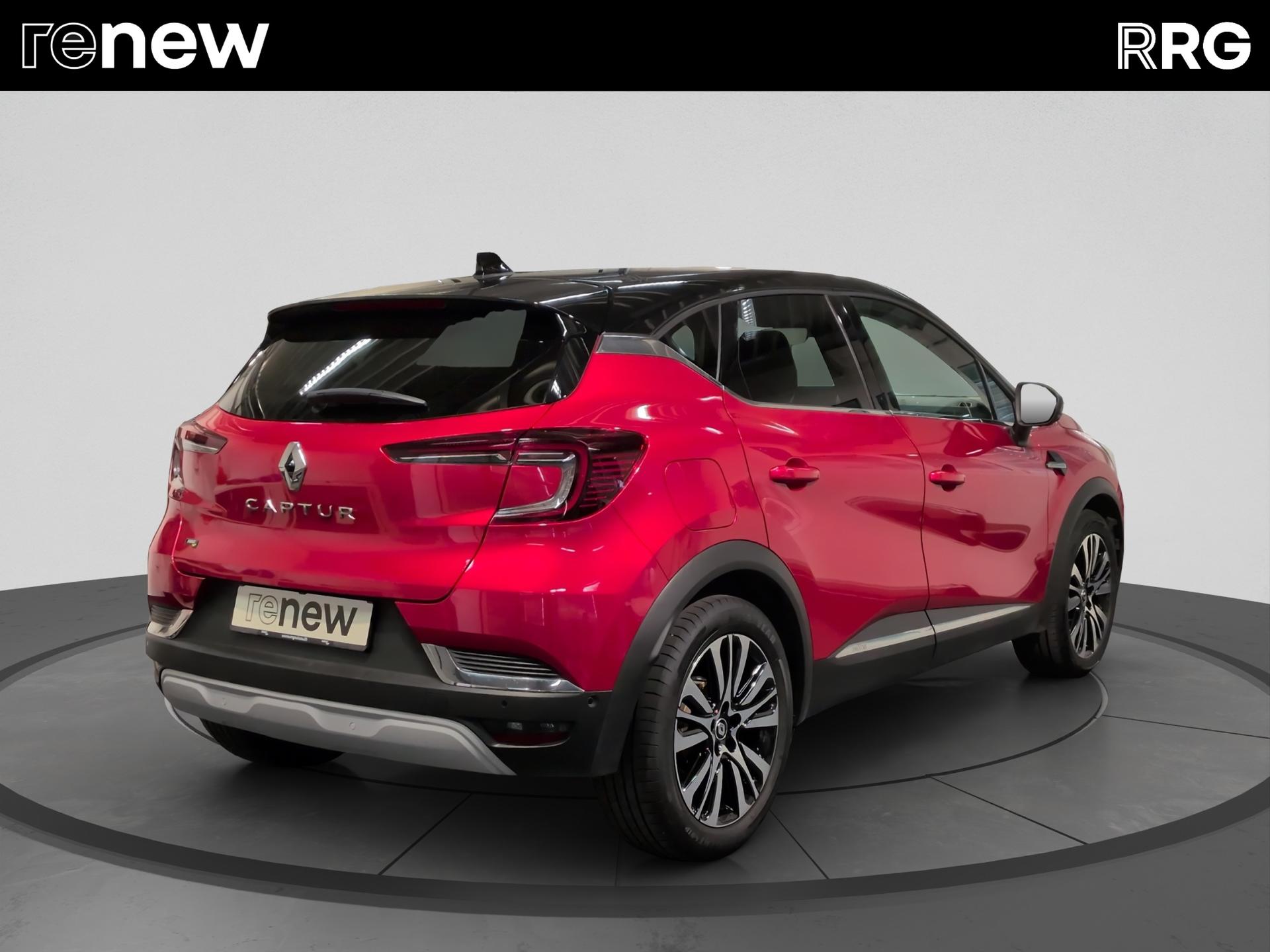 RENAULT Captur 1.3 TCe EDC Initiale Paris-image-2