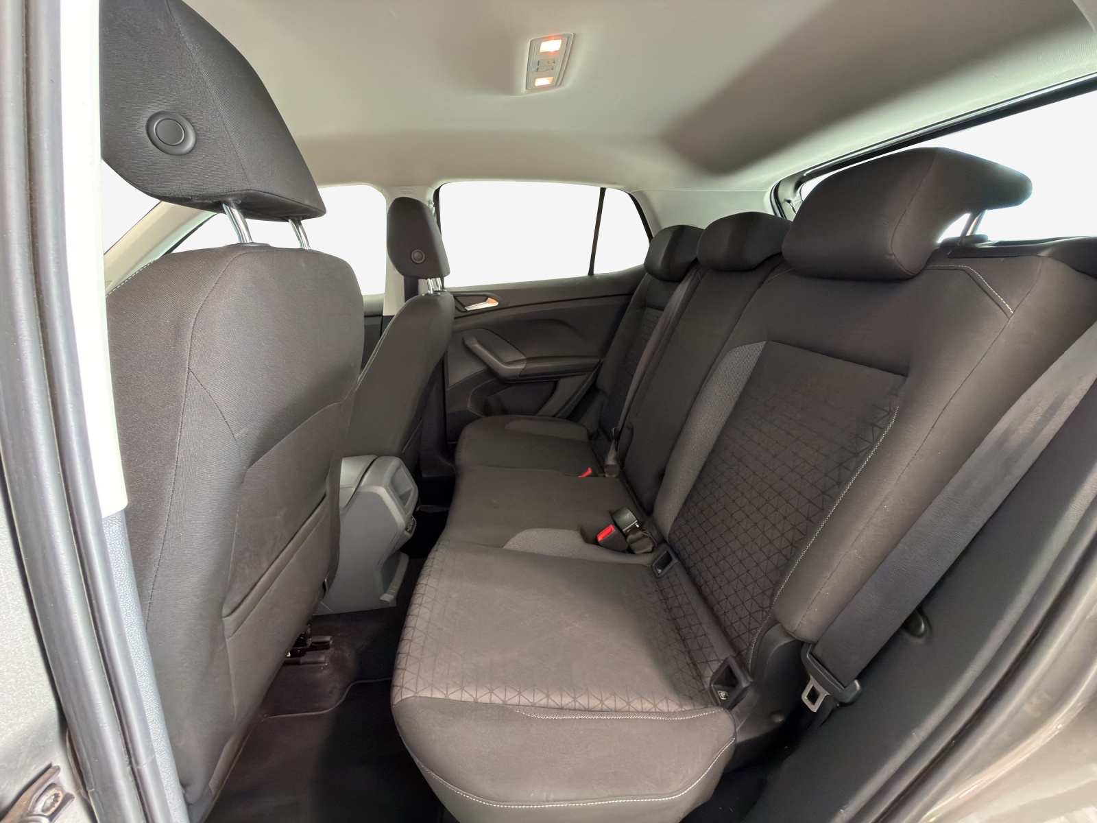 VW T-Cross 1.0 TSI Life DSG-image-11