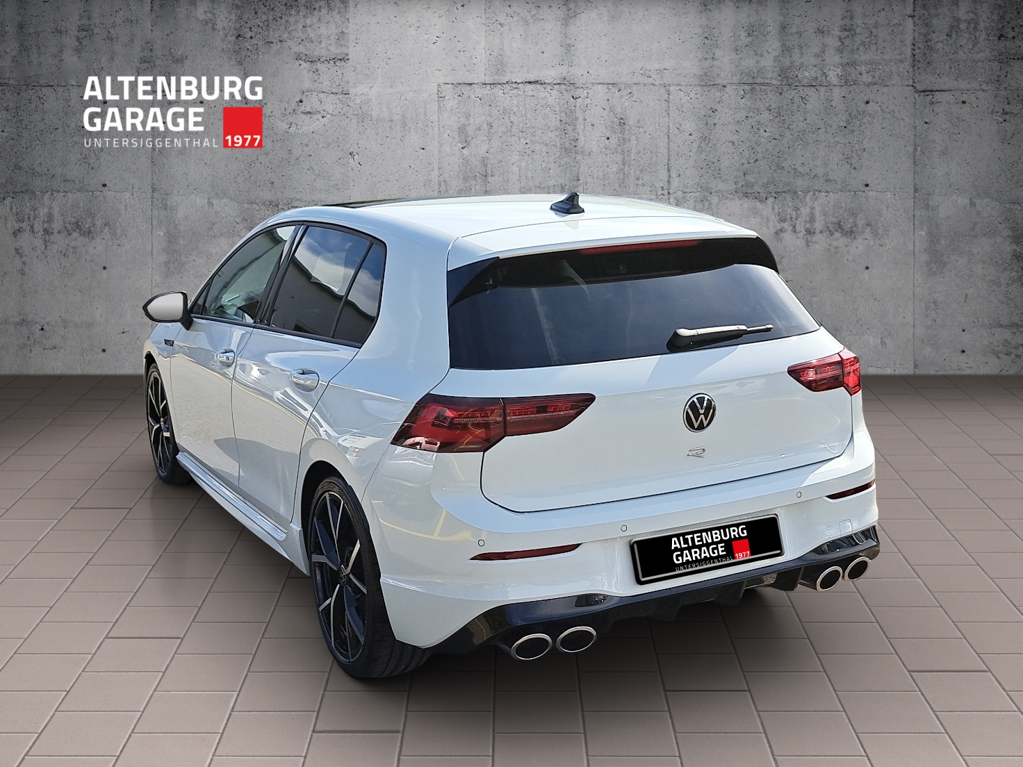 VW Golf VIII 2.0 TSI R DSG 4motio-showroom-element-2