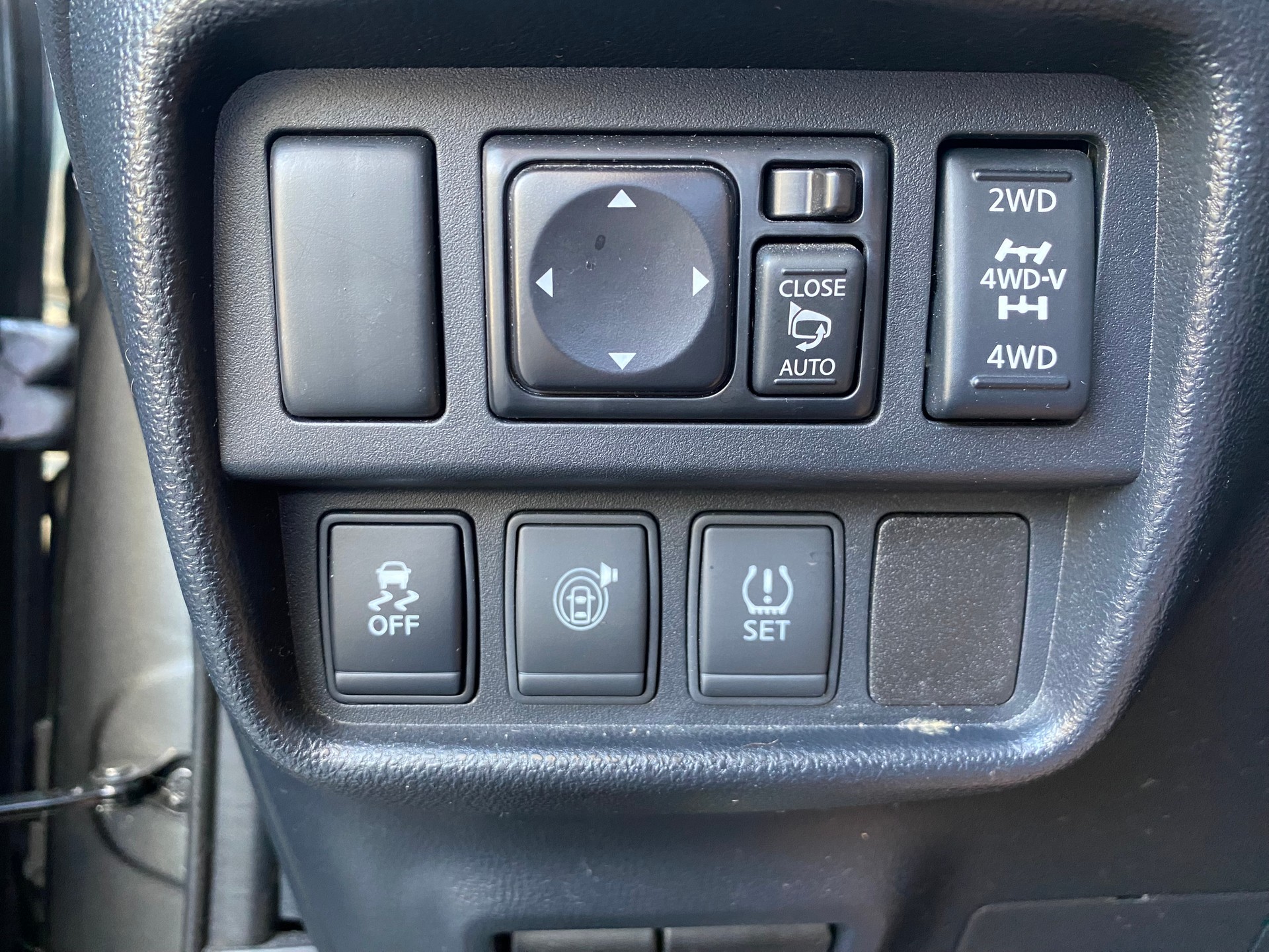 NISSAN Juke 1.6 DIG-T tekna 4x4 Xtronic M-CVT-image-8