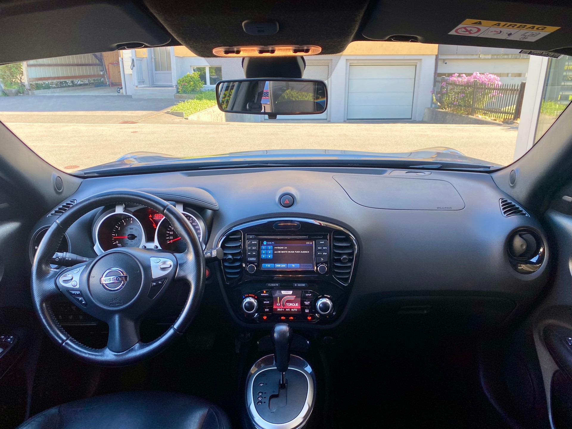 NISSAN Juke 1.6 DIG-T tekna 4x4 Xtronic M-CVT-image-5