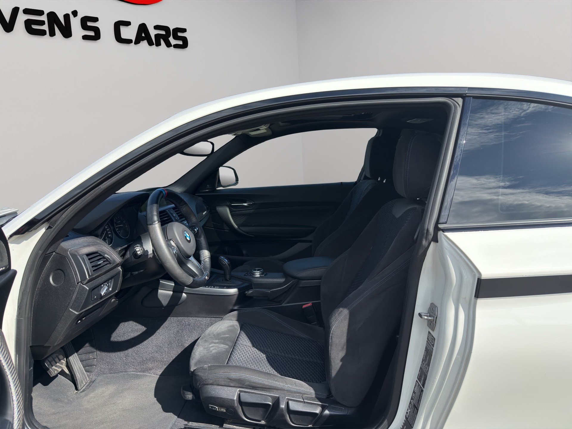 BMW M235i xDrive Steptronic-image-11