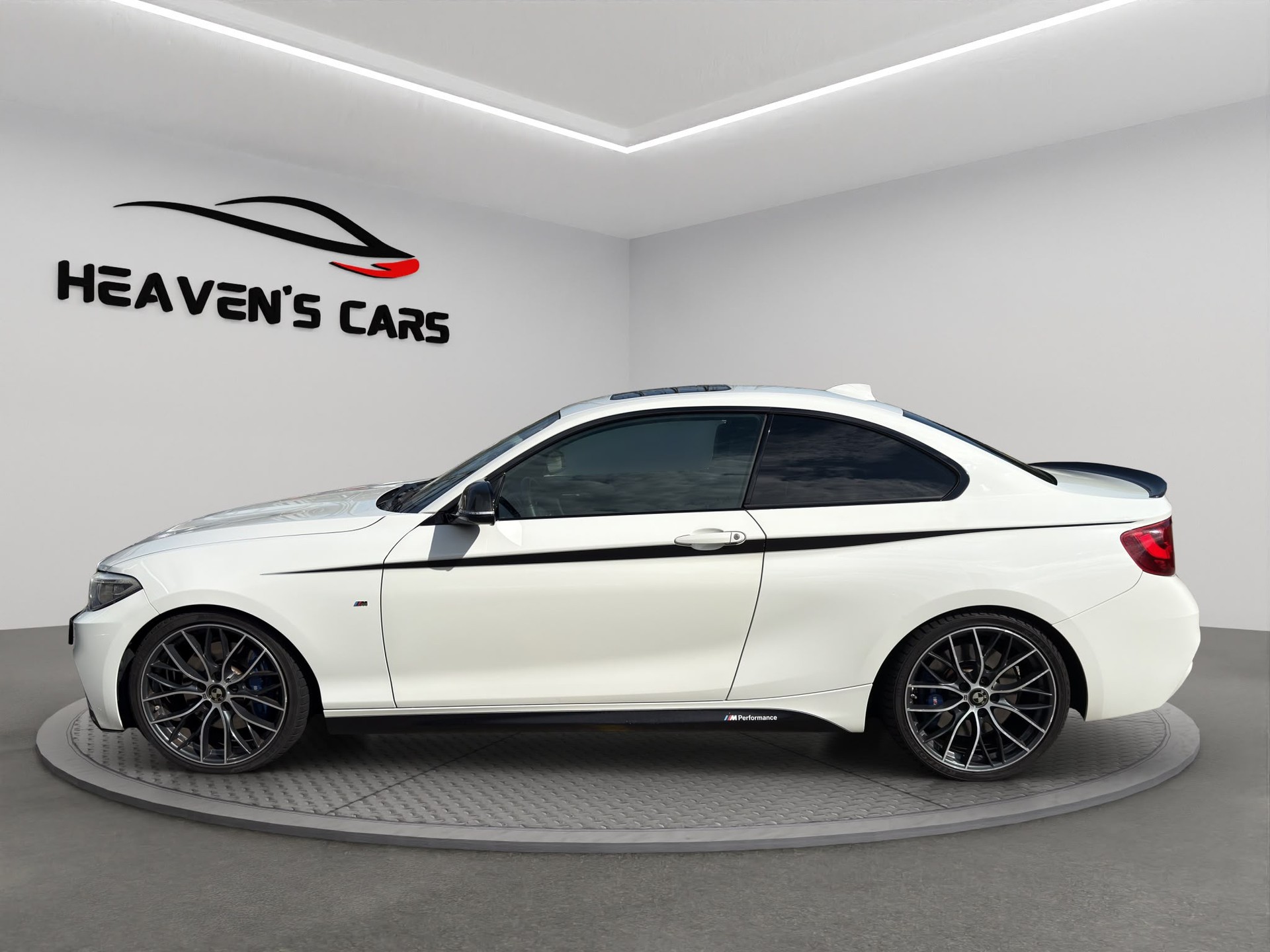 BMW M235i xDrive Steptronic-image-4