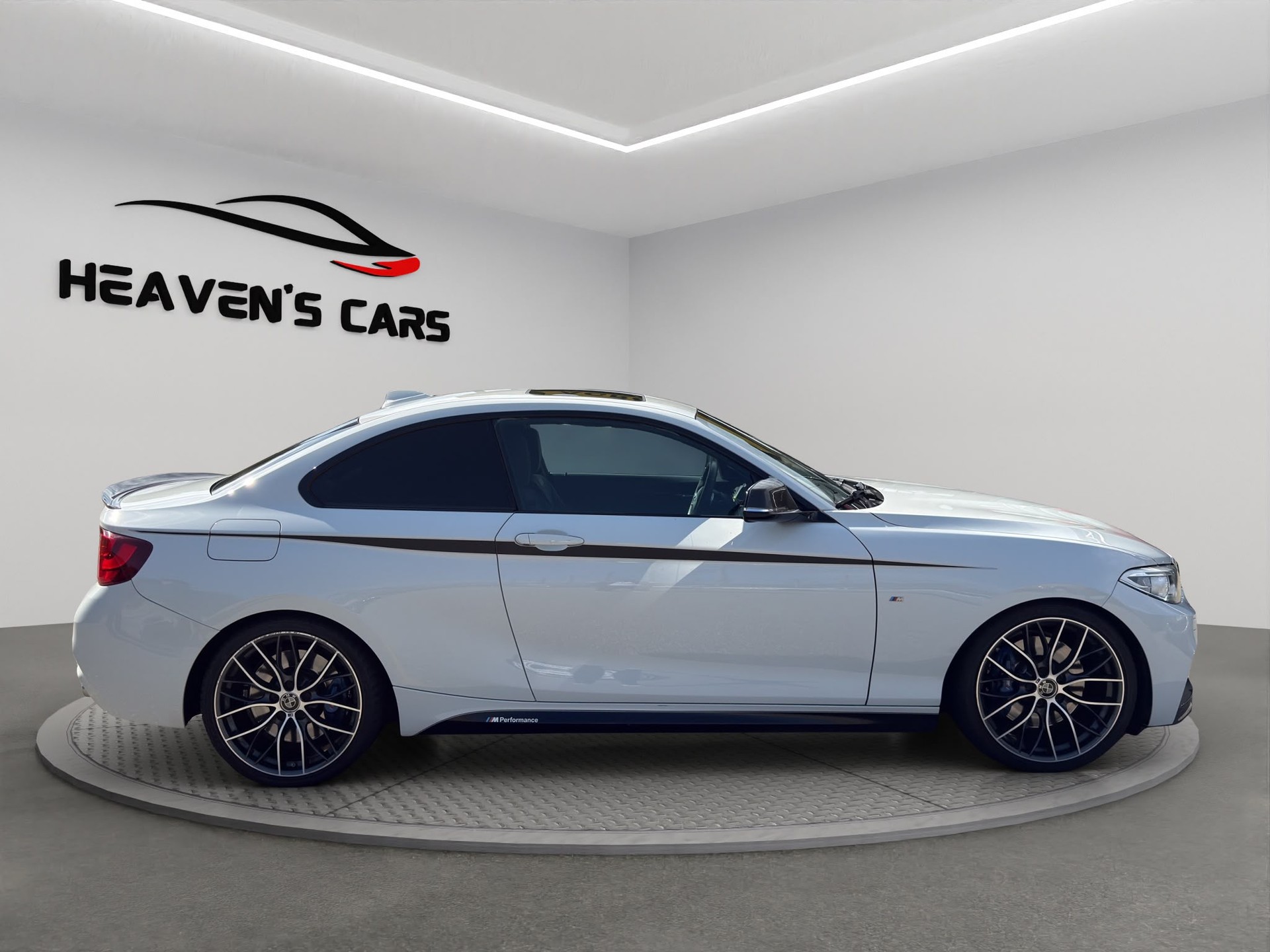 BMW M235i xDrive Steptronic-image-1