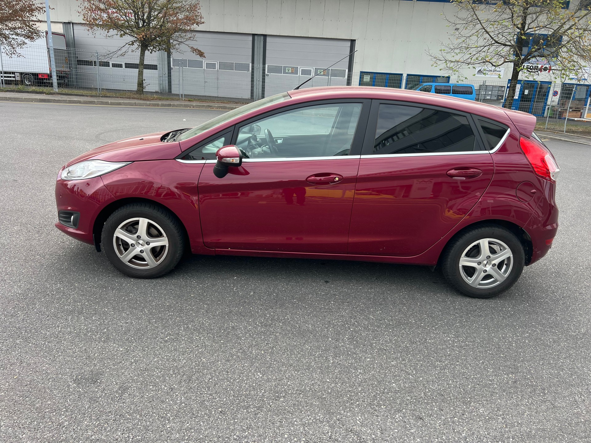 FORD Fiesta 1.6 Ti-VCT Trend PowerShift-image-2