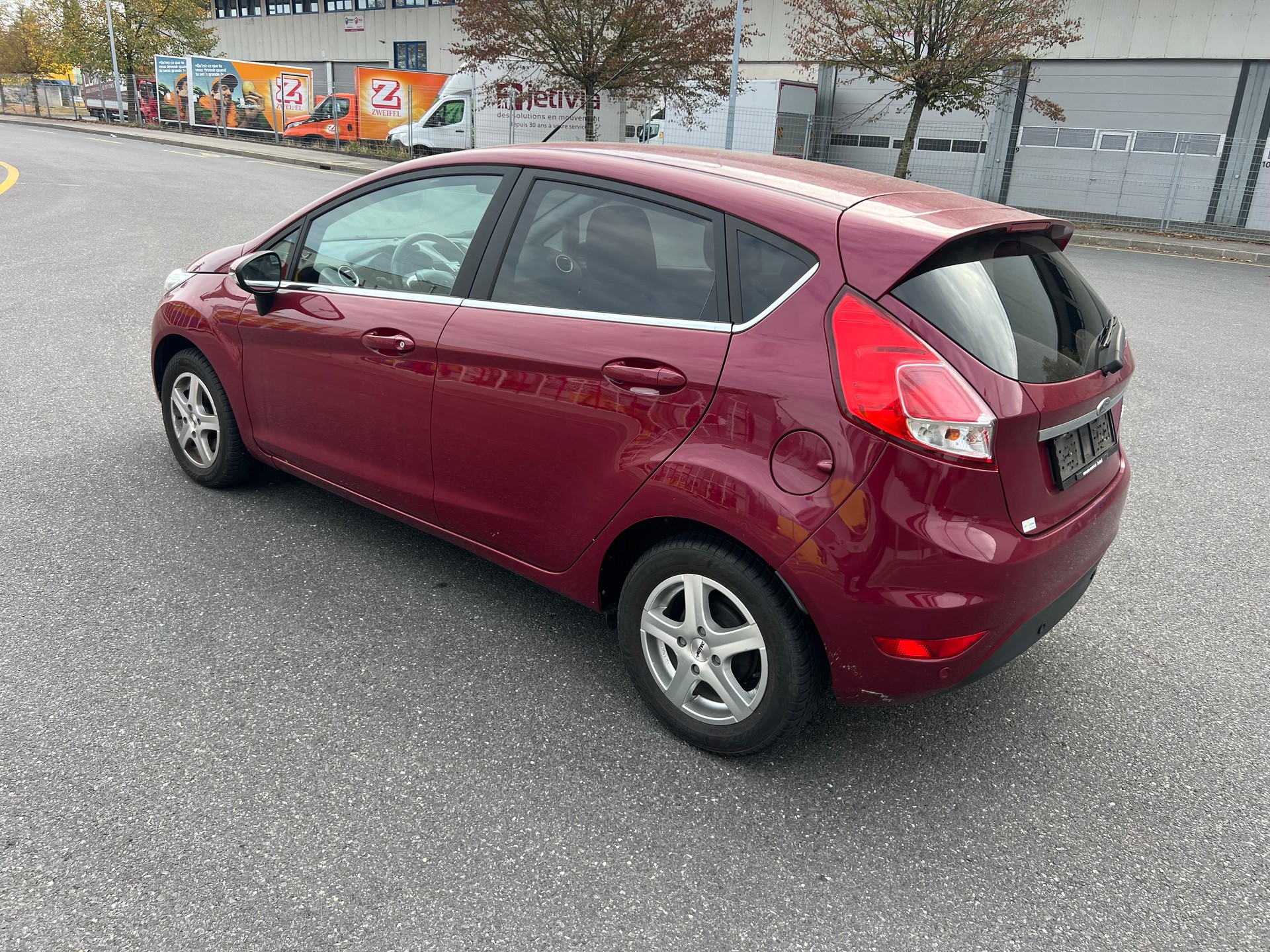 FORD Fiesta 1.6 Ti-VCT Trend PowerShift-image-3