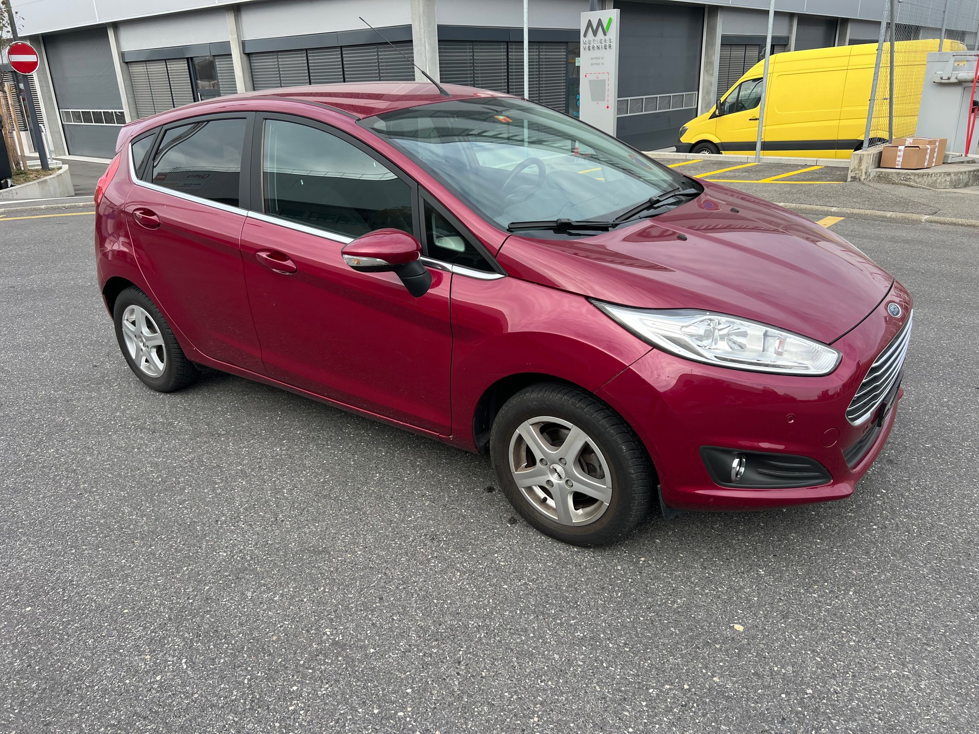 FORD Fiesta 1.6 Ti-VCT Trend PowerShift-image-7
