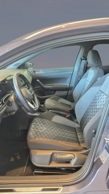 VW Polo 1.0 TSI R-Line DSG-image-11
