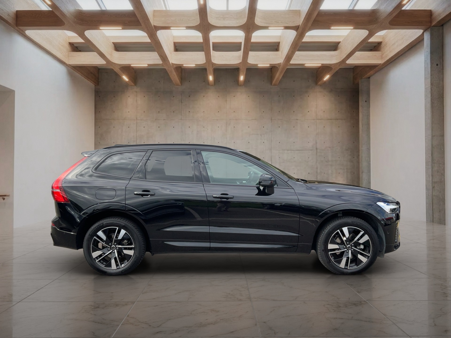 VOLVO XC60 2.0 B5 MH Plus Dark AWD-image-6