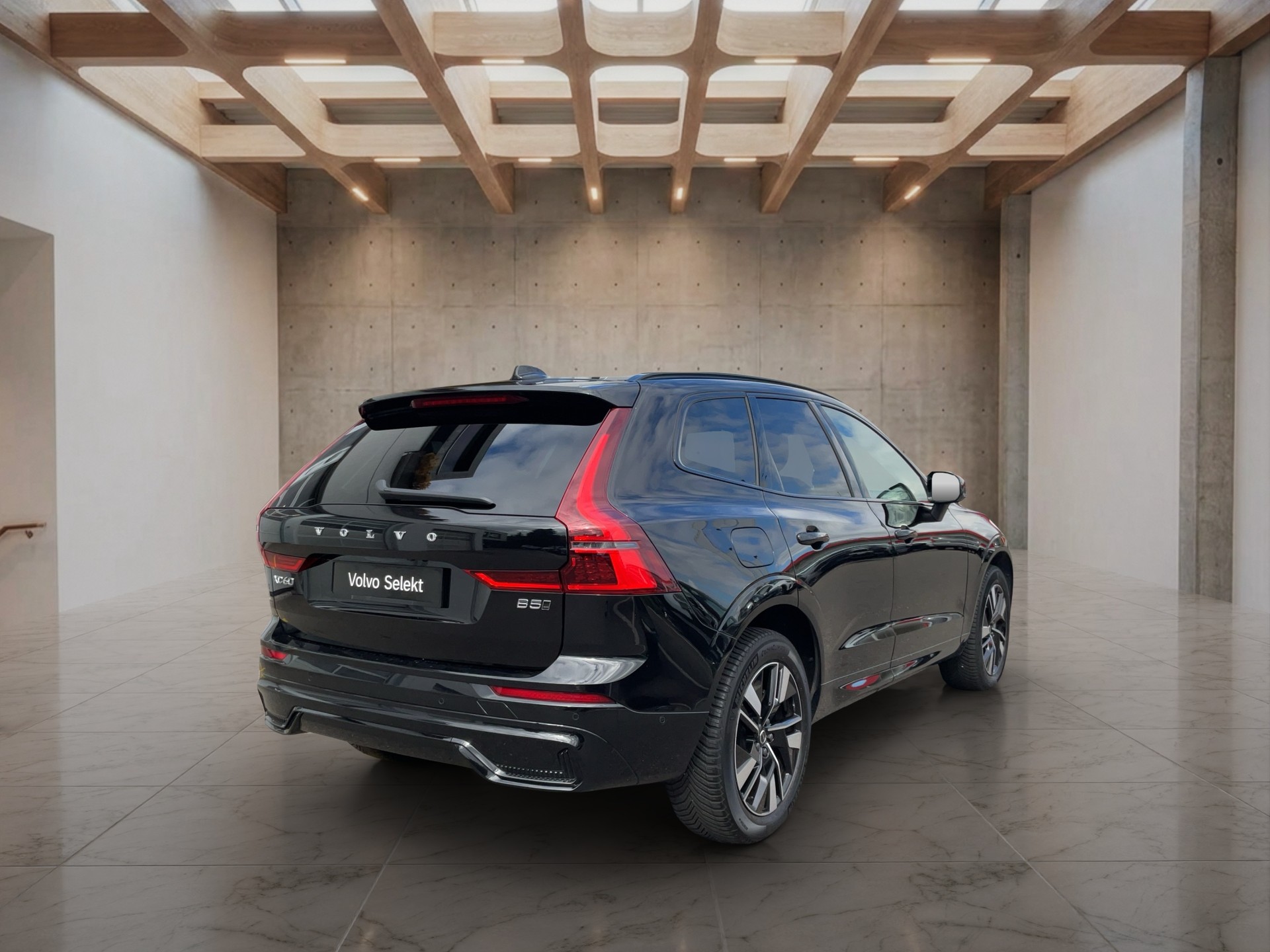 VOLVO XC60 2.0 B5 MH Plus Dark AWD-image-5