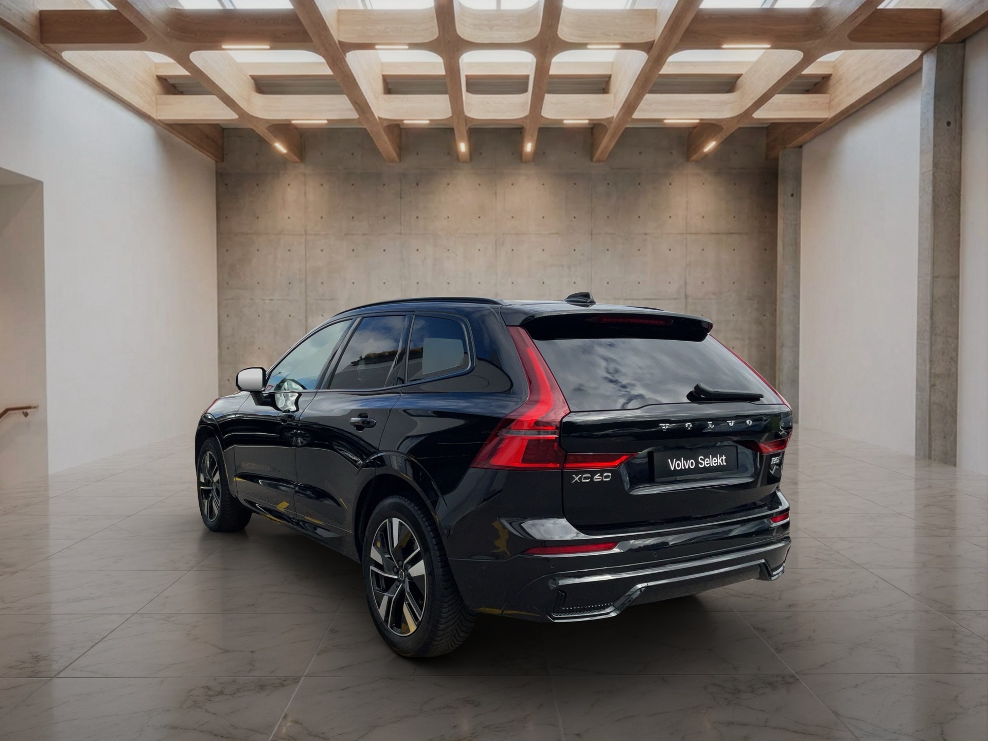 VOLVO XC60 2.0 B5 MH Plus Dark AWD-image-2