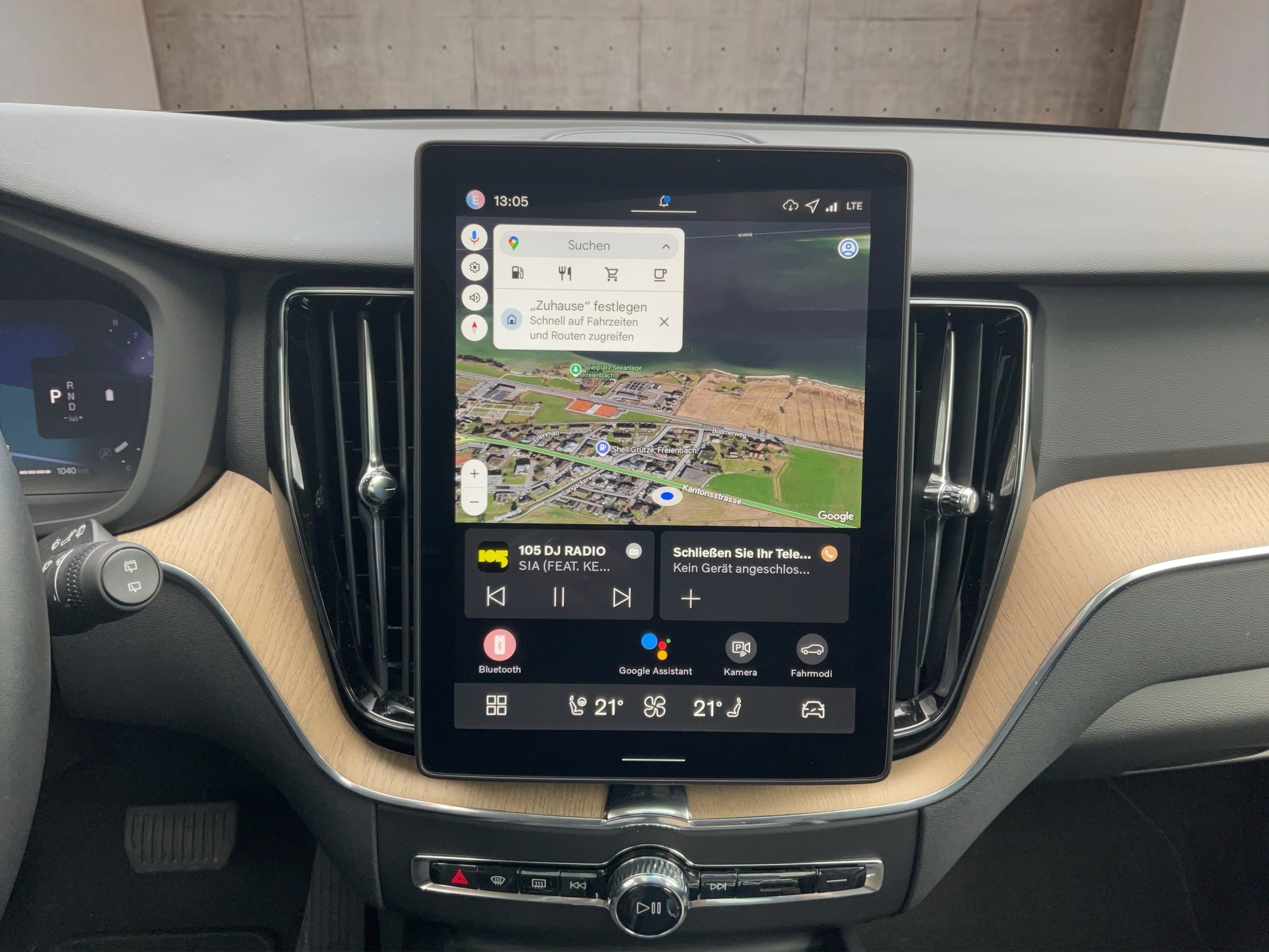 VOLVO XC60 2.0 B5 MH Plus Dark AWD-image-15