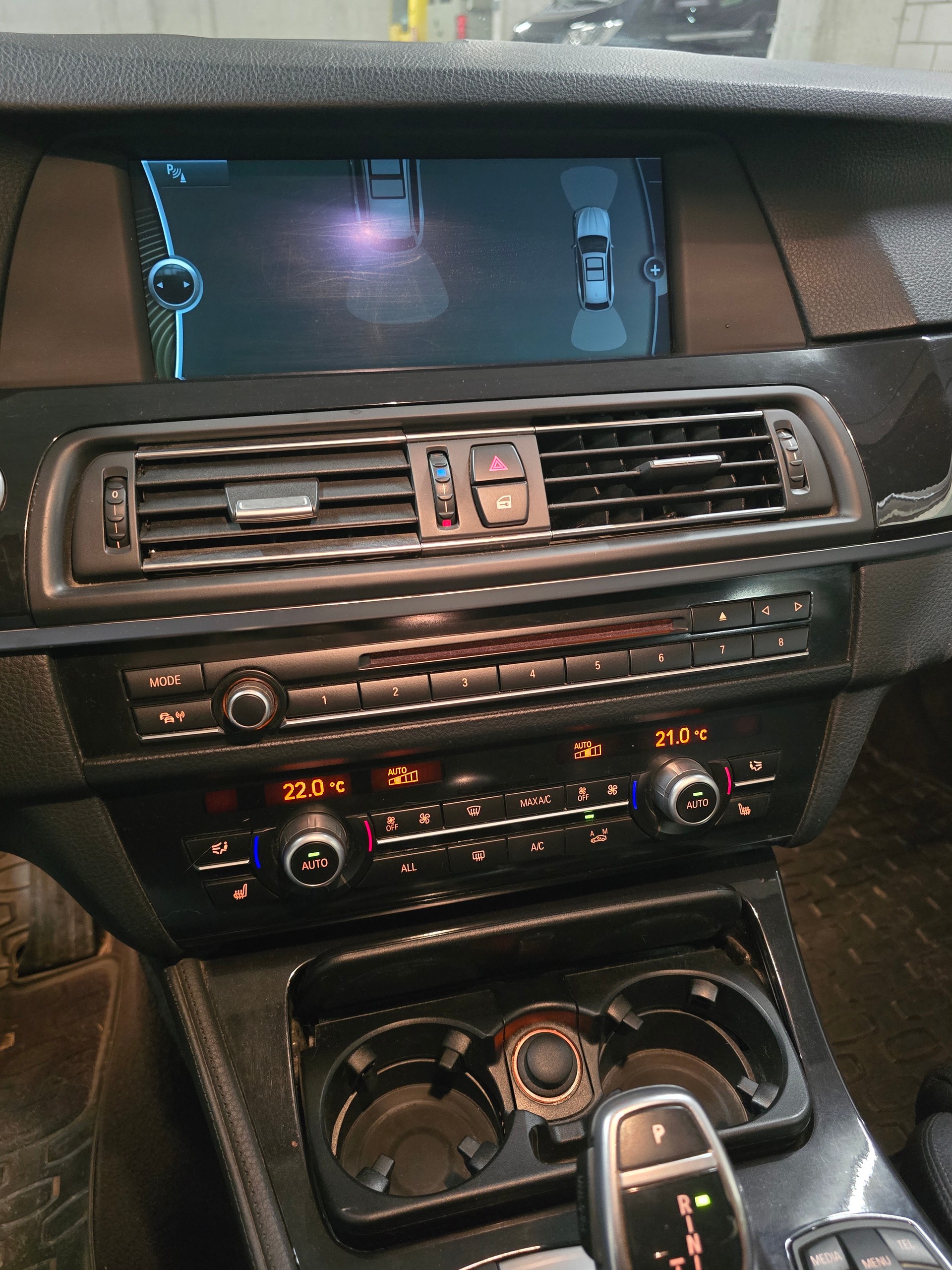 BMW 528i xDrive Touring Steptronic-image-10