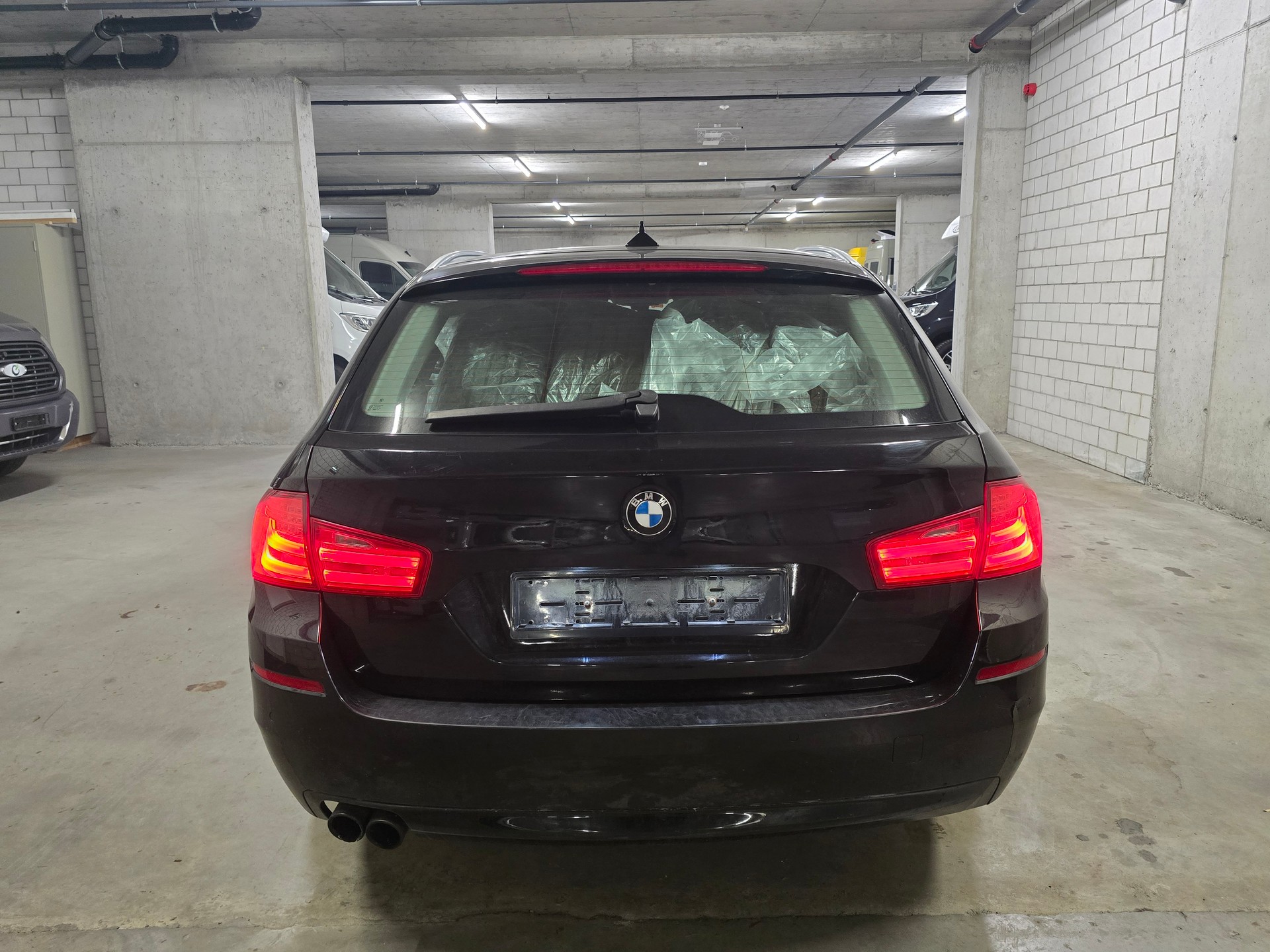 BMW 528i xDrive Touring Steptronic-image-4
