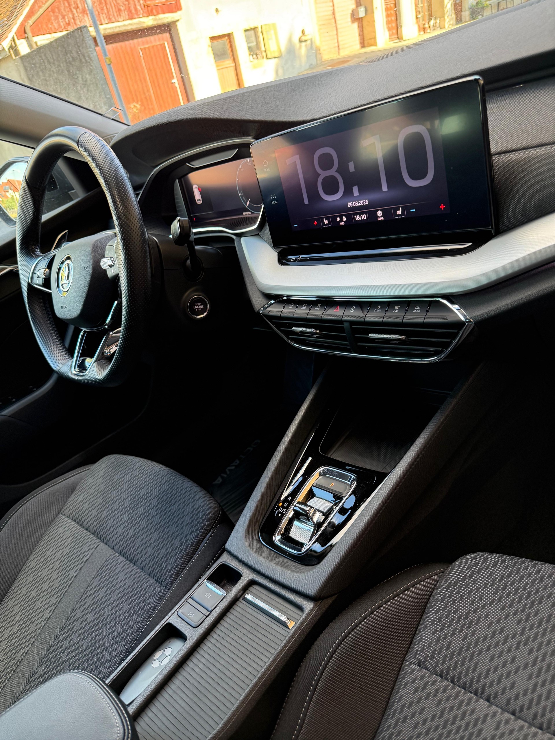 SKODA 1.5 TSI Style DSG-image-3