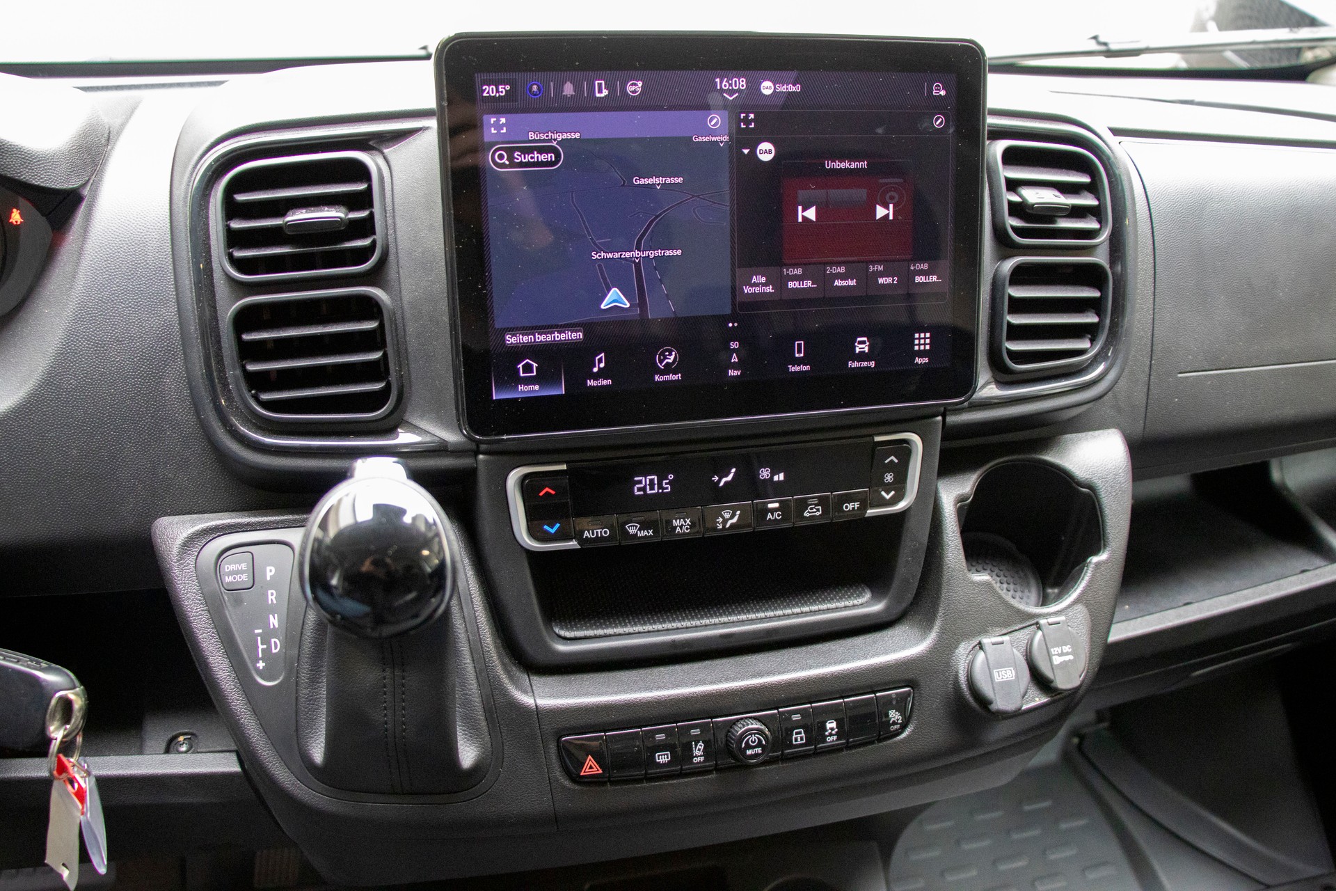 PEUGEOT Boxer 2.2 HDI 335 L2H2 EAT8-image-12