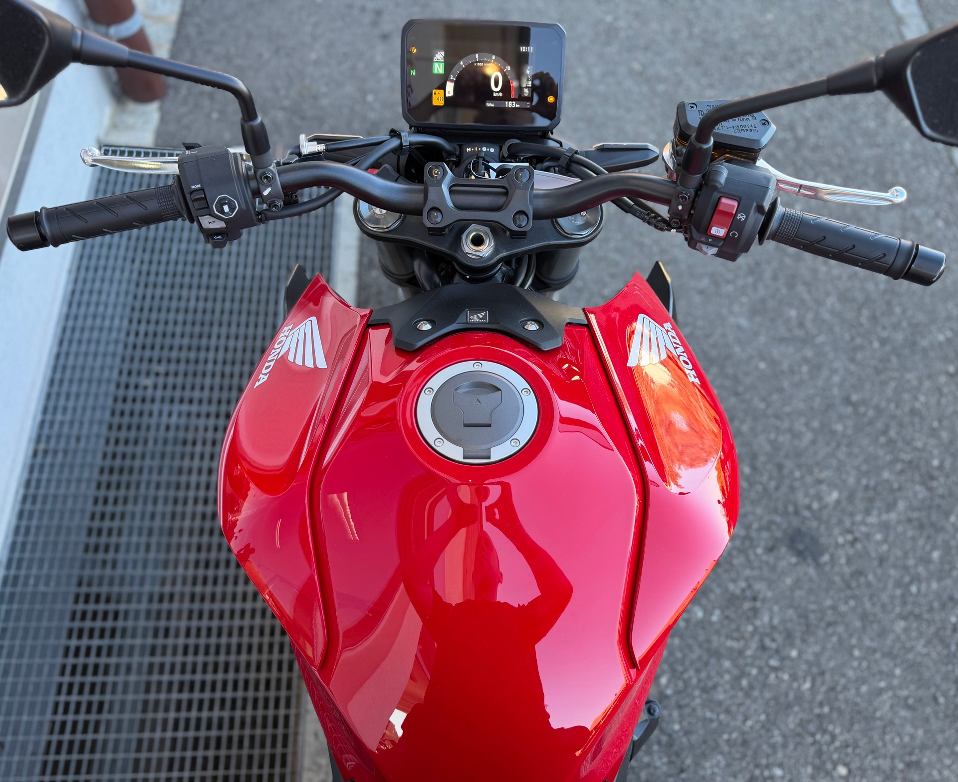 HONDA CB 1000 Hornet *kurzer Nummernhalter-showroom-element-3