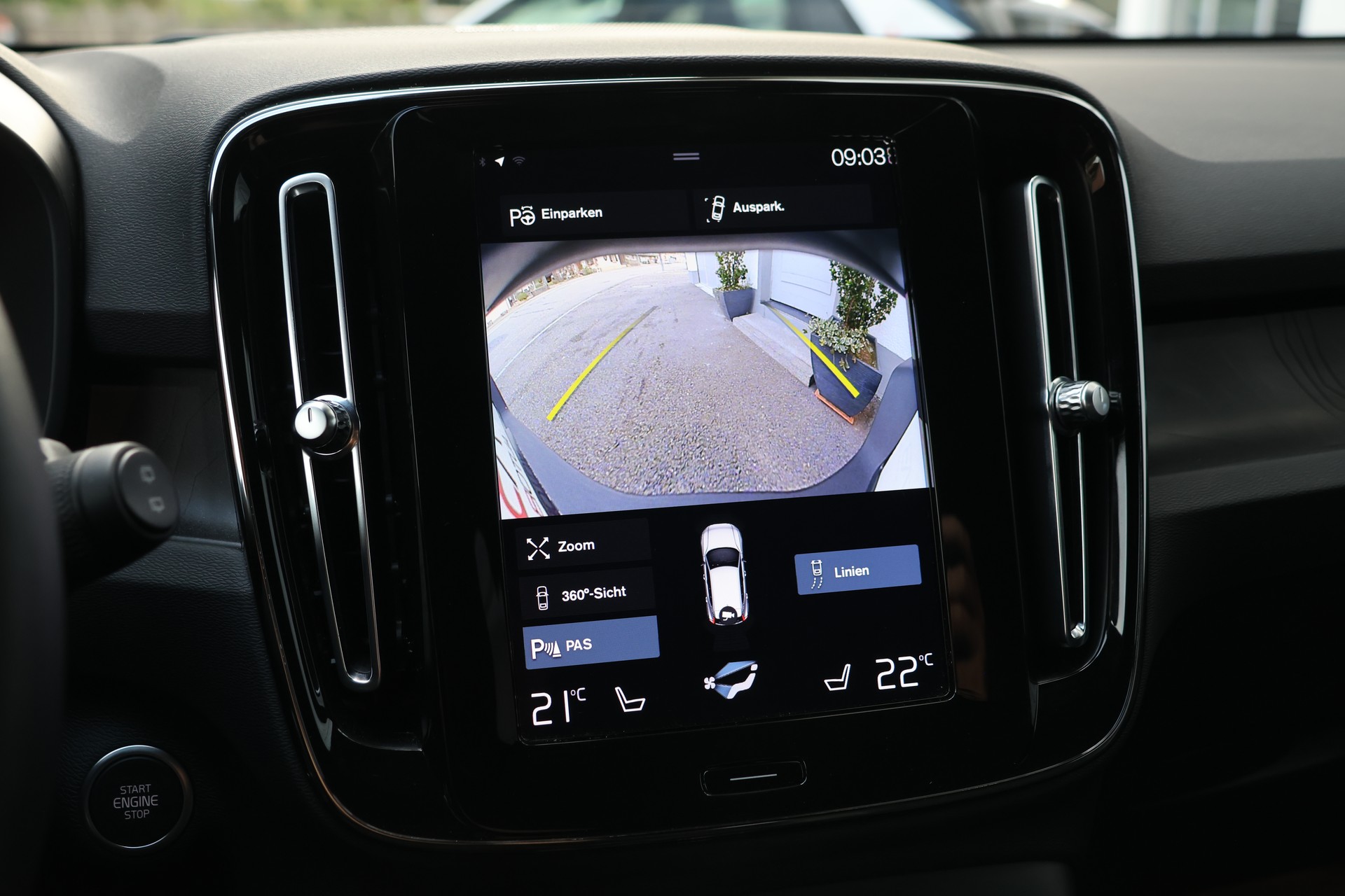 VOLVO XC40 T4 PHEV Plus Dark DCT (CH)-image-20