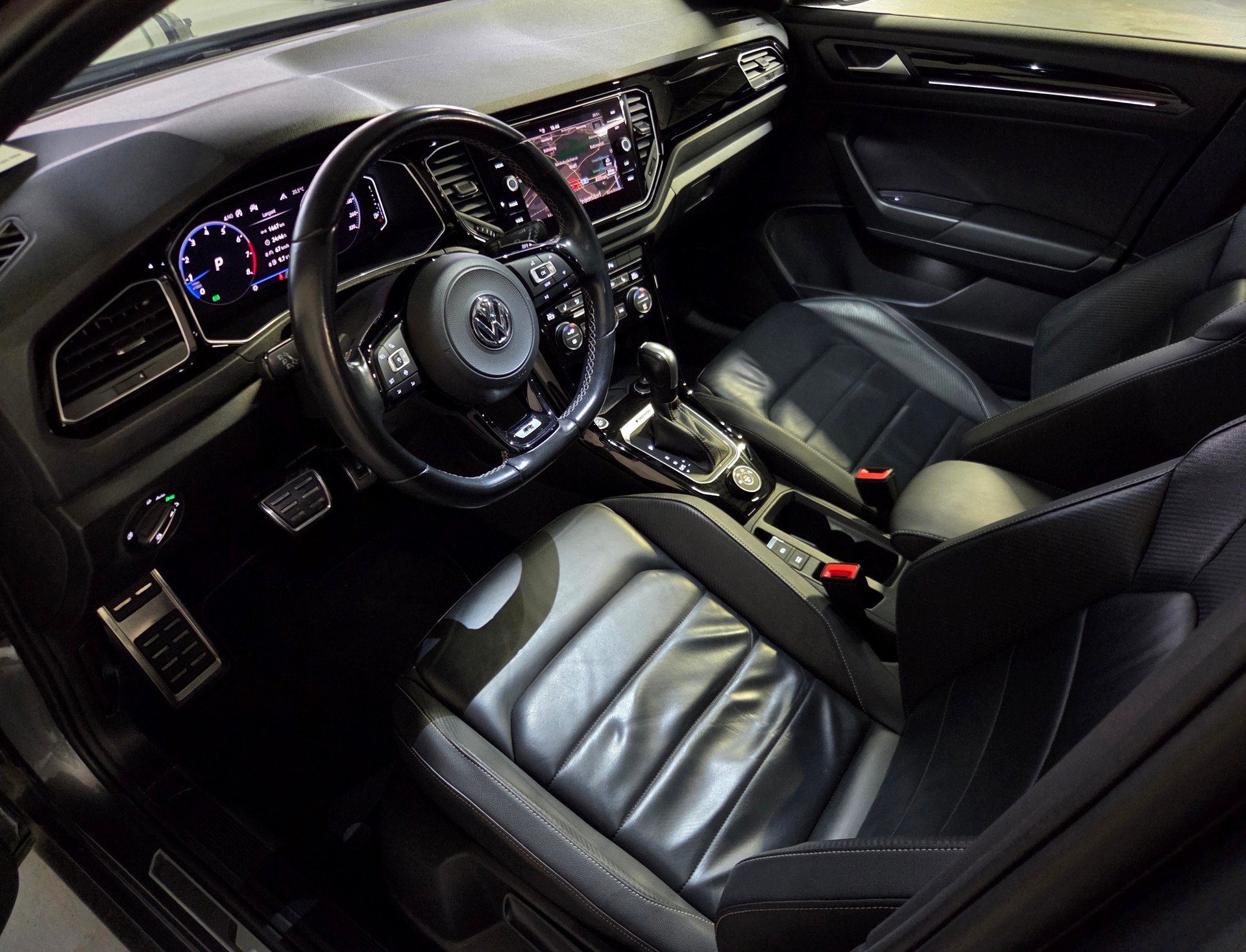 VW T-Roc 2.0 TSI R DSG 4motion-image-3