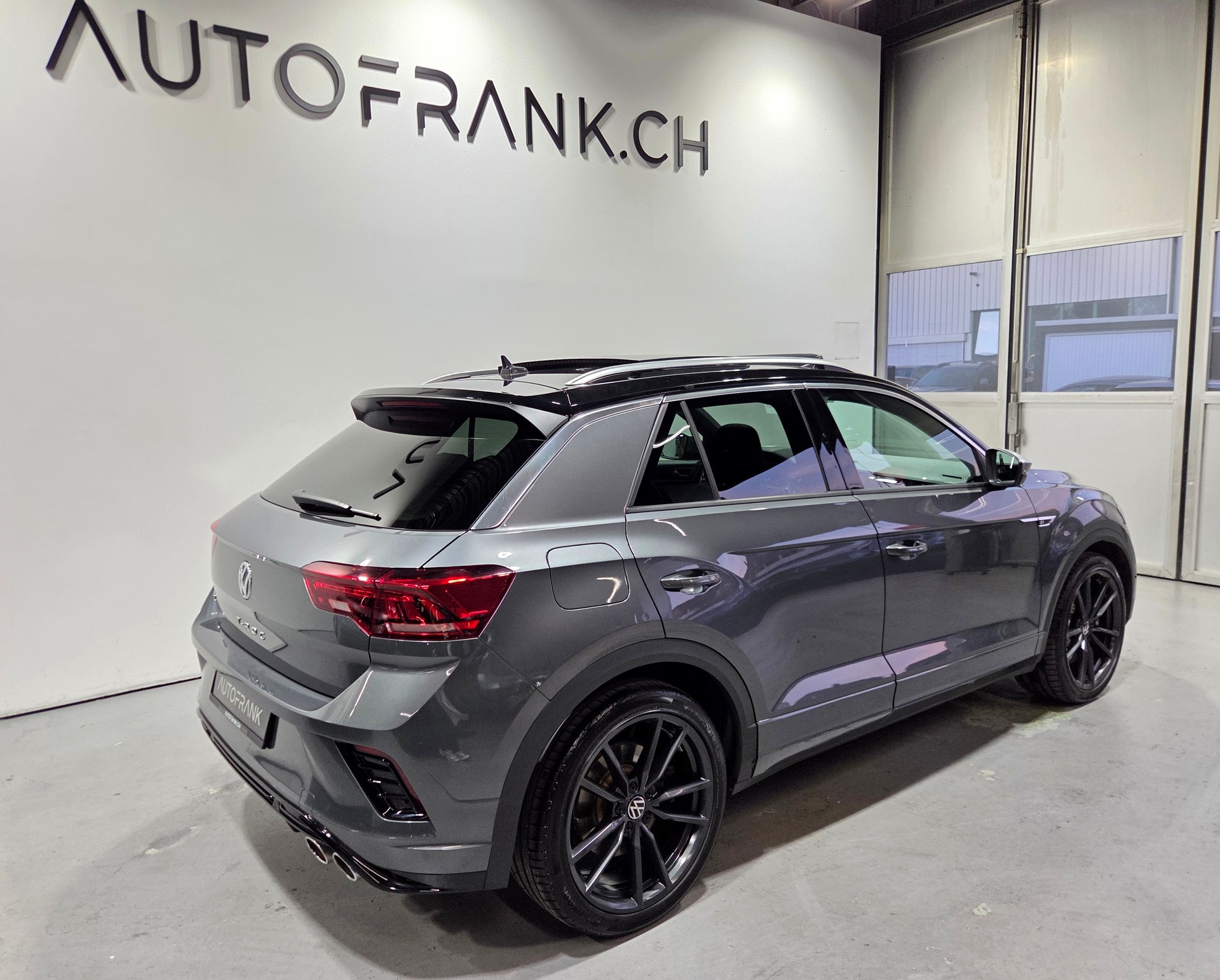 VW T-Roc 2.0 TSI R DSG 4motion-image-21