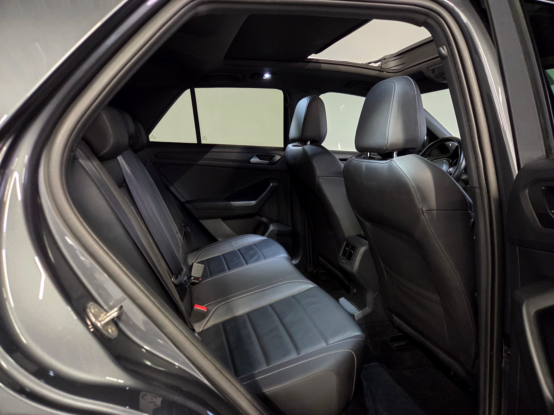VW T-Roc 2.0 TSI R DSG 4motion-image-22