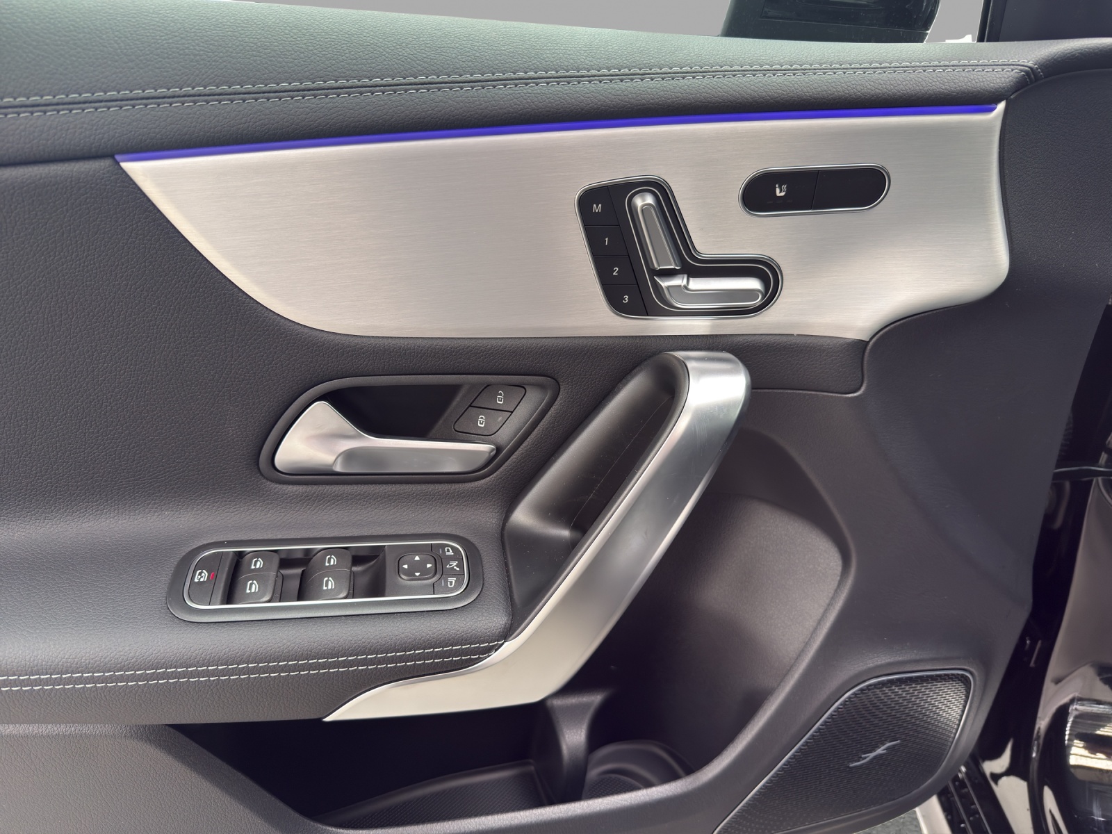 MERCEDES-BENZ A AMG 35 4Matic 8G-DCT-image-12