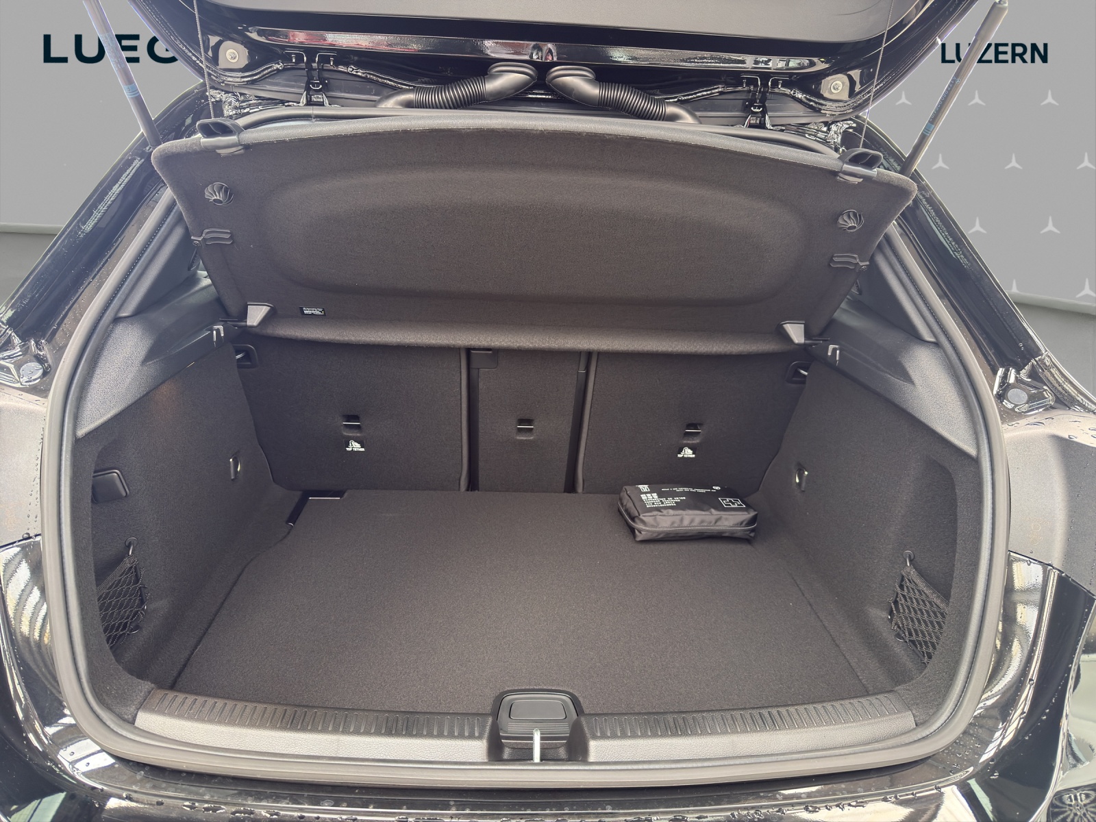 MERCEDES-BENZ A AMG 35 4Matic 8G-DCT-image-14