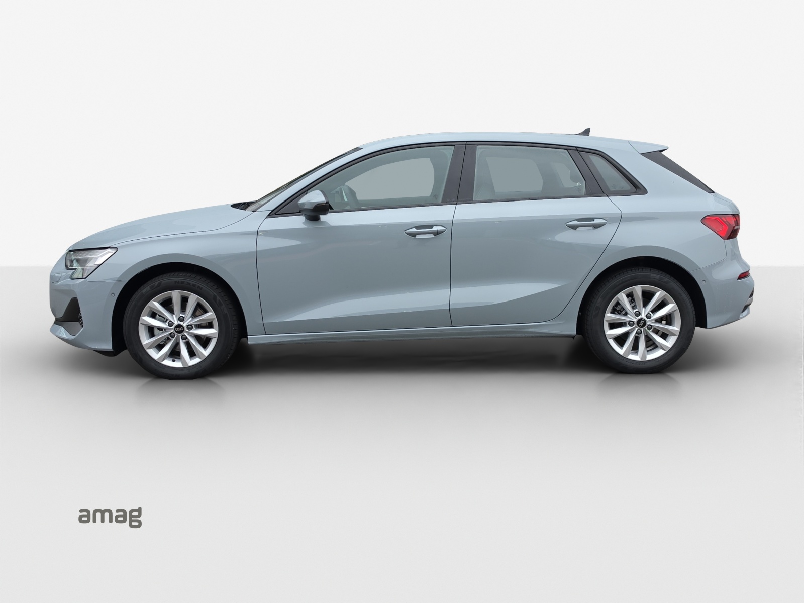 AUDI A3 Sportback TFSI 85 kW Ambition S-tronic-image-1