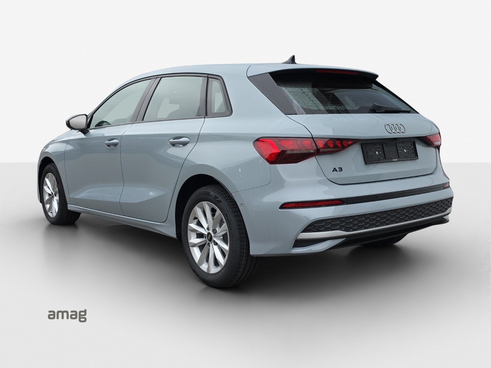 AUDI A3 Sportback TFSI 85 kW Ambition S-tronic-image-2
