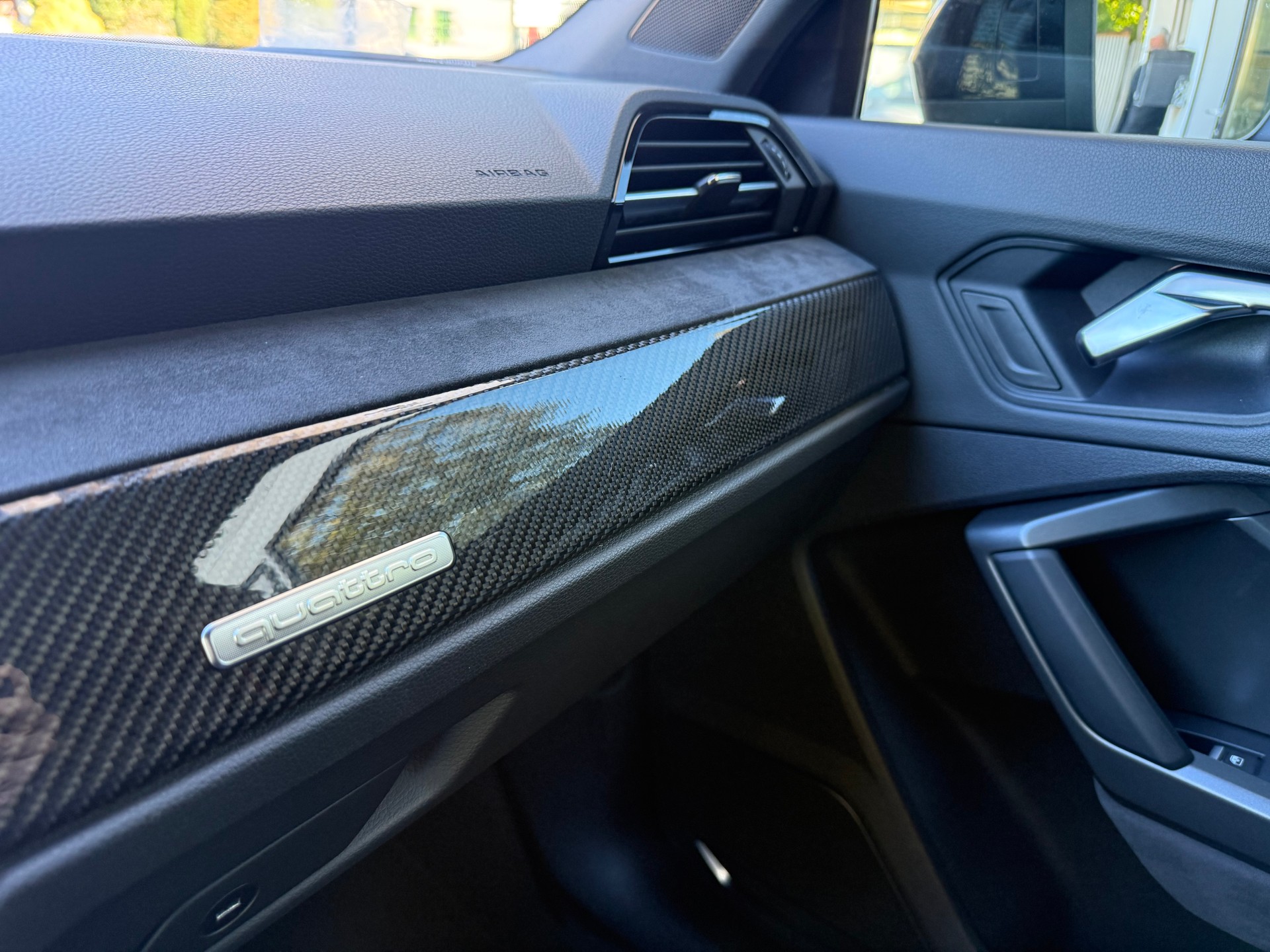 AUDI RS Q3 Sportback quattro S tronic-image-12