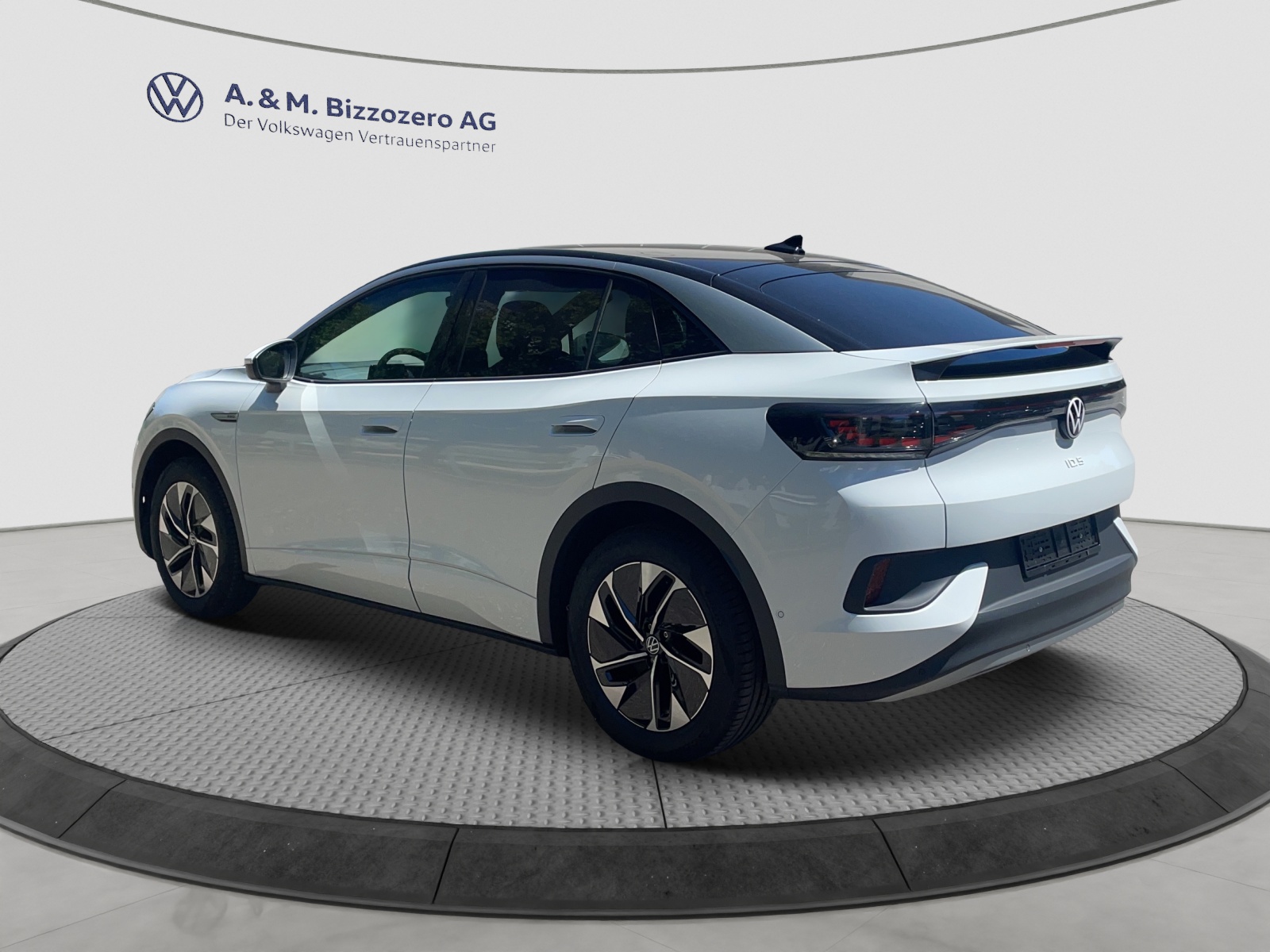 VW ID.5 Pro Performance 77 kWh-image-2