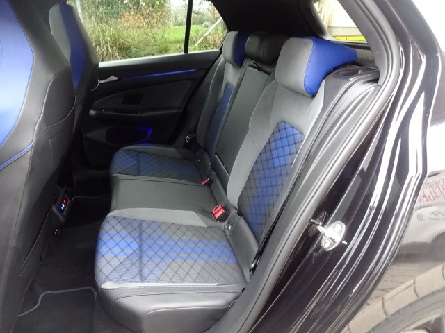 VW Golf 2.0 TSI R DSG 4Motion-image-11