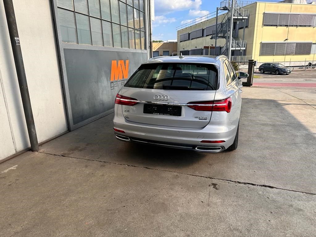 AUDI A6 Avant 50 TDI quattro tiptronic-image-2