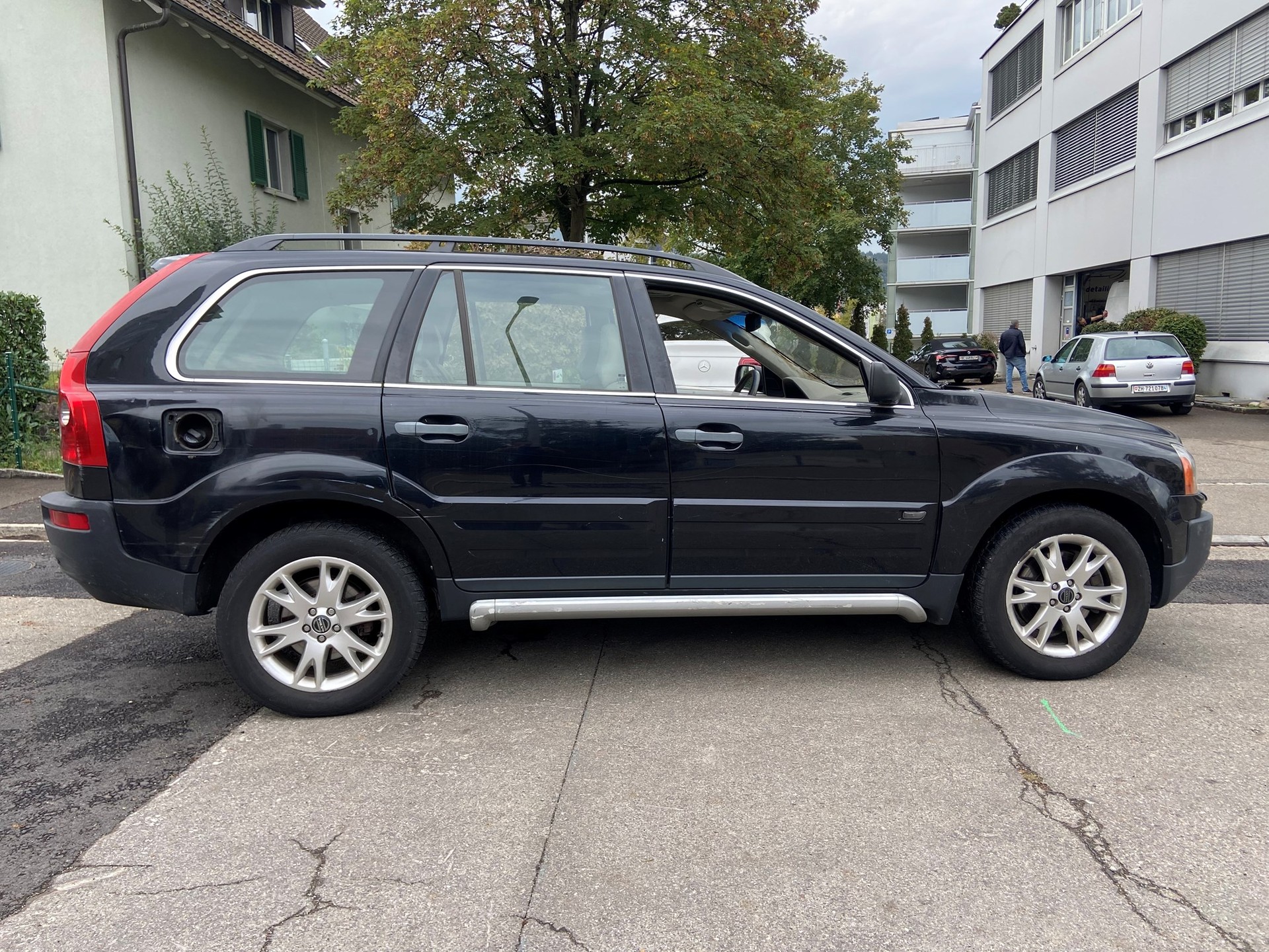VOLVO XC90 2.5T AWD Geartronic-image-4