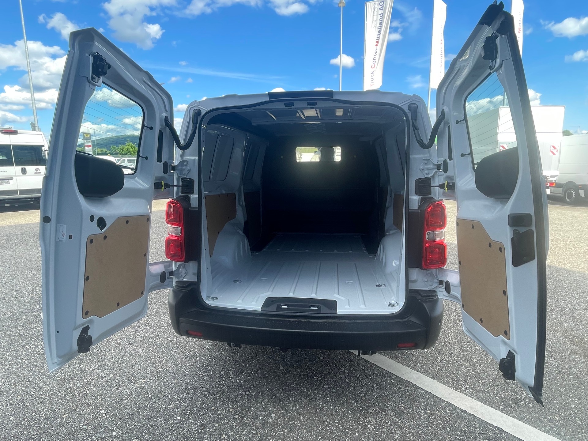 FIAT Scudo 2.0 MJ L3 Swiss Plus AT-image-2