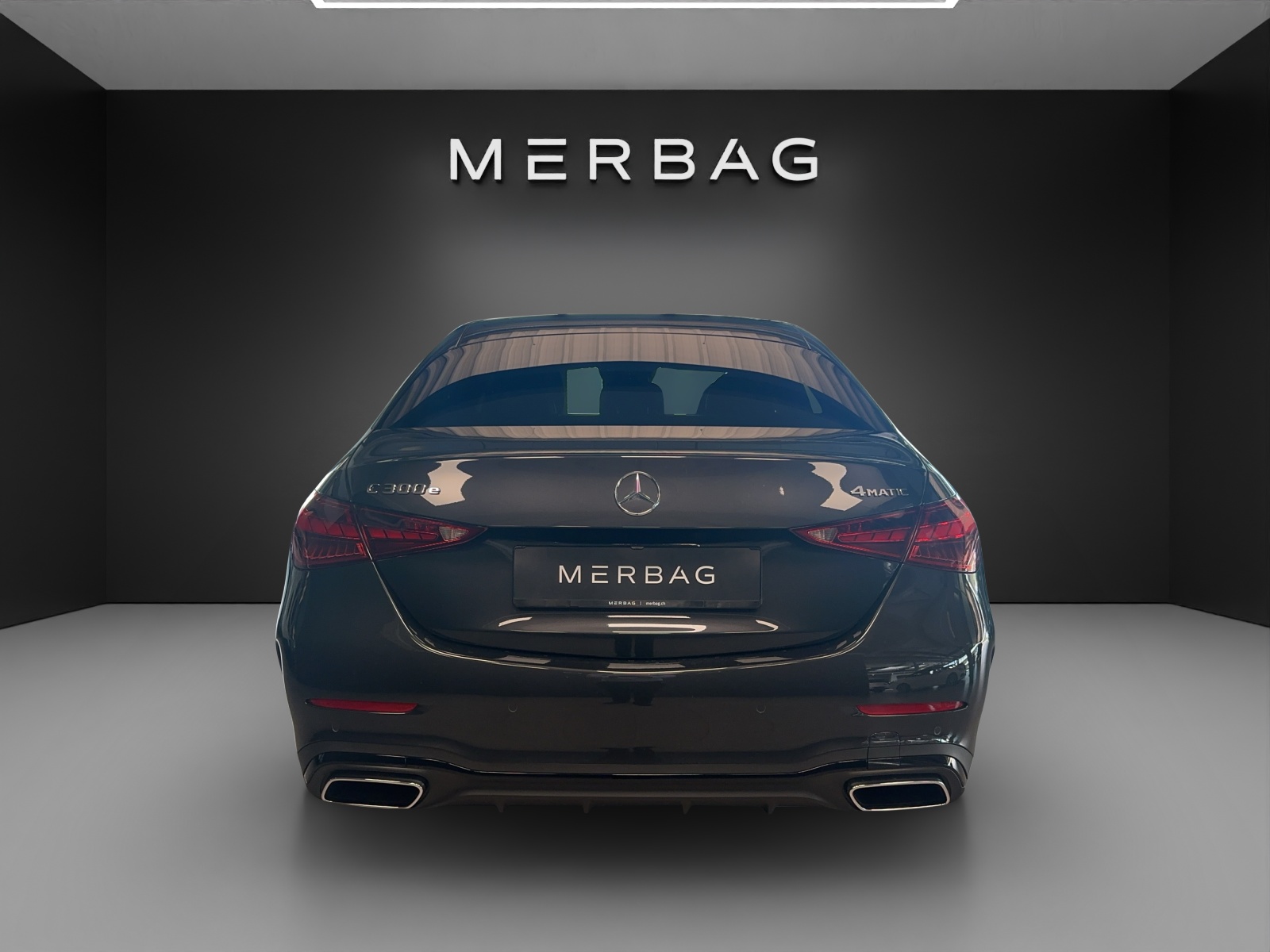 MERCEDES-BENZ C 300e 4 Matic-image-4
