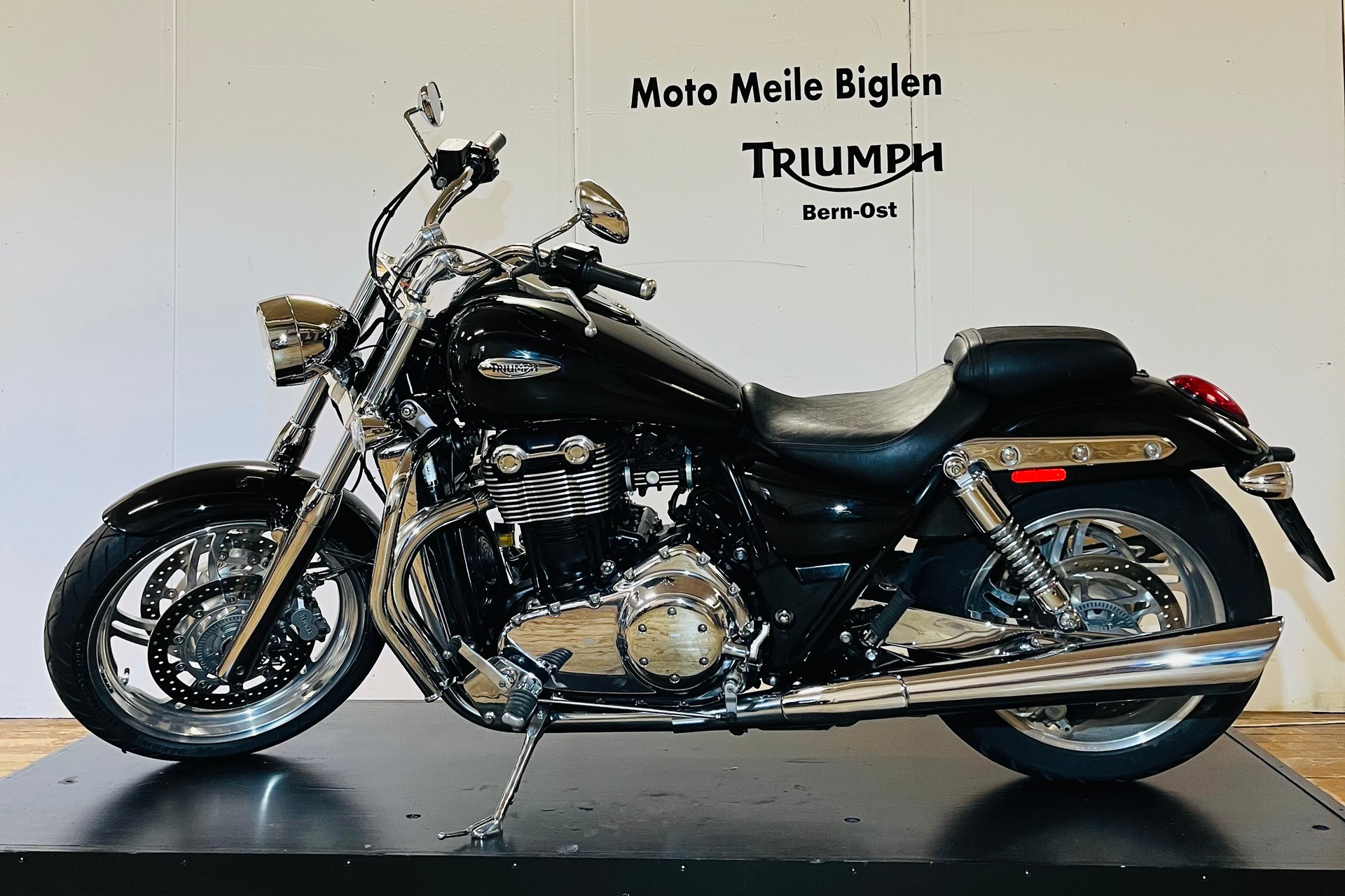 TRIUMPH Thunderbird ABS-showroom-element-1
