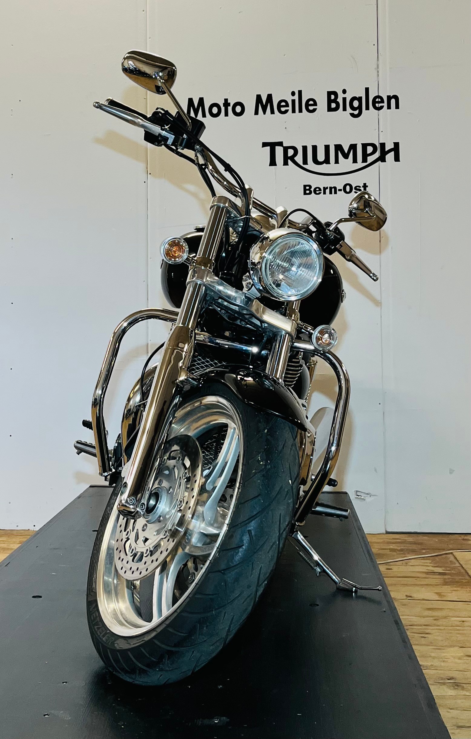 TRIUMPH Thunderbird ABS-showroom-element-3