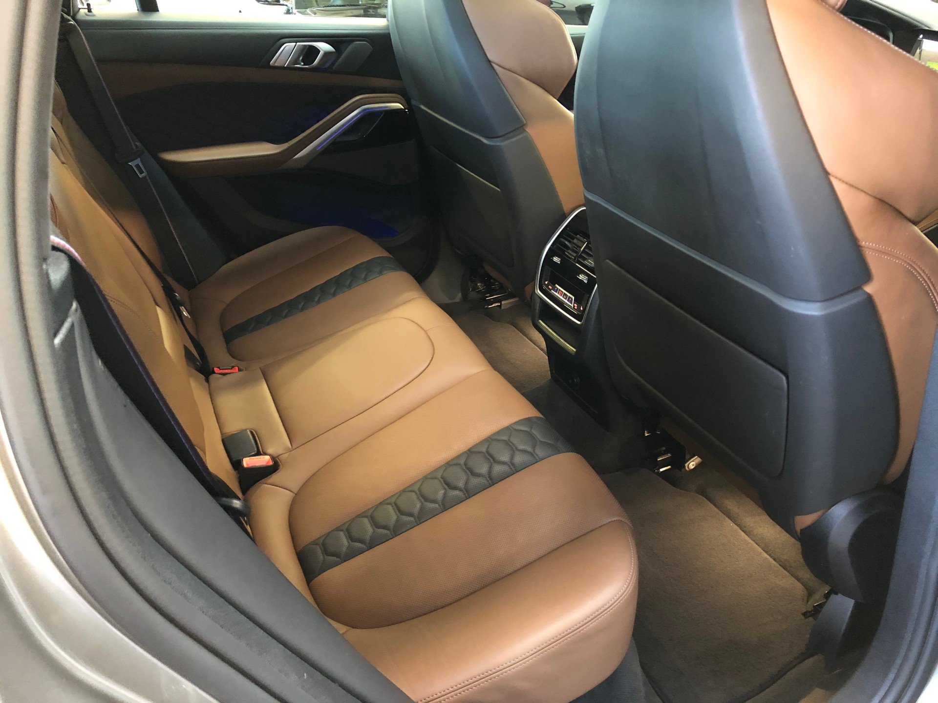 BMW X6M Steptronic M Competition-image-21
