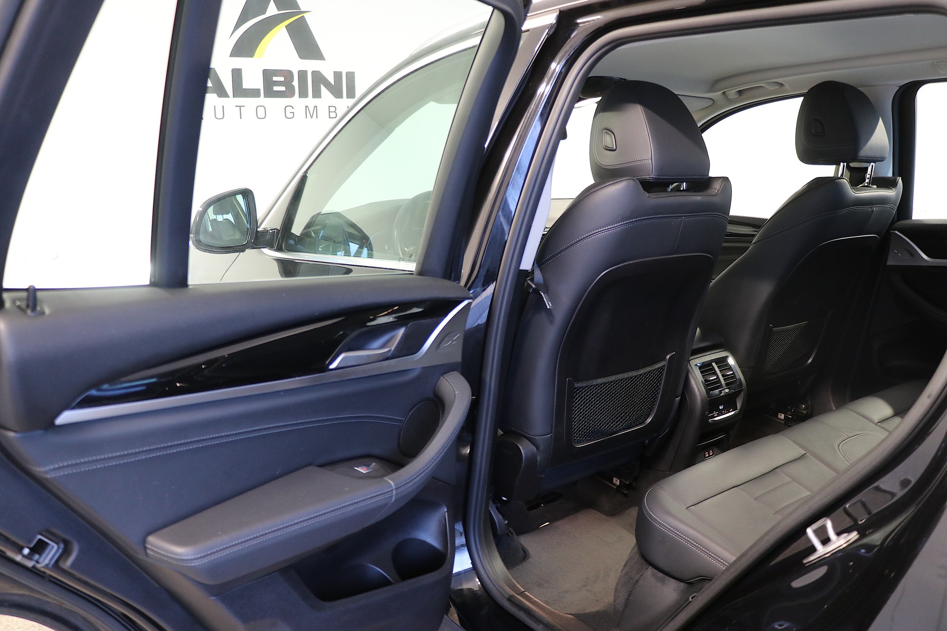BMW X3 xDrive 30e-image-13