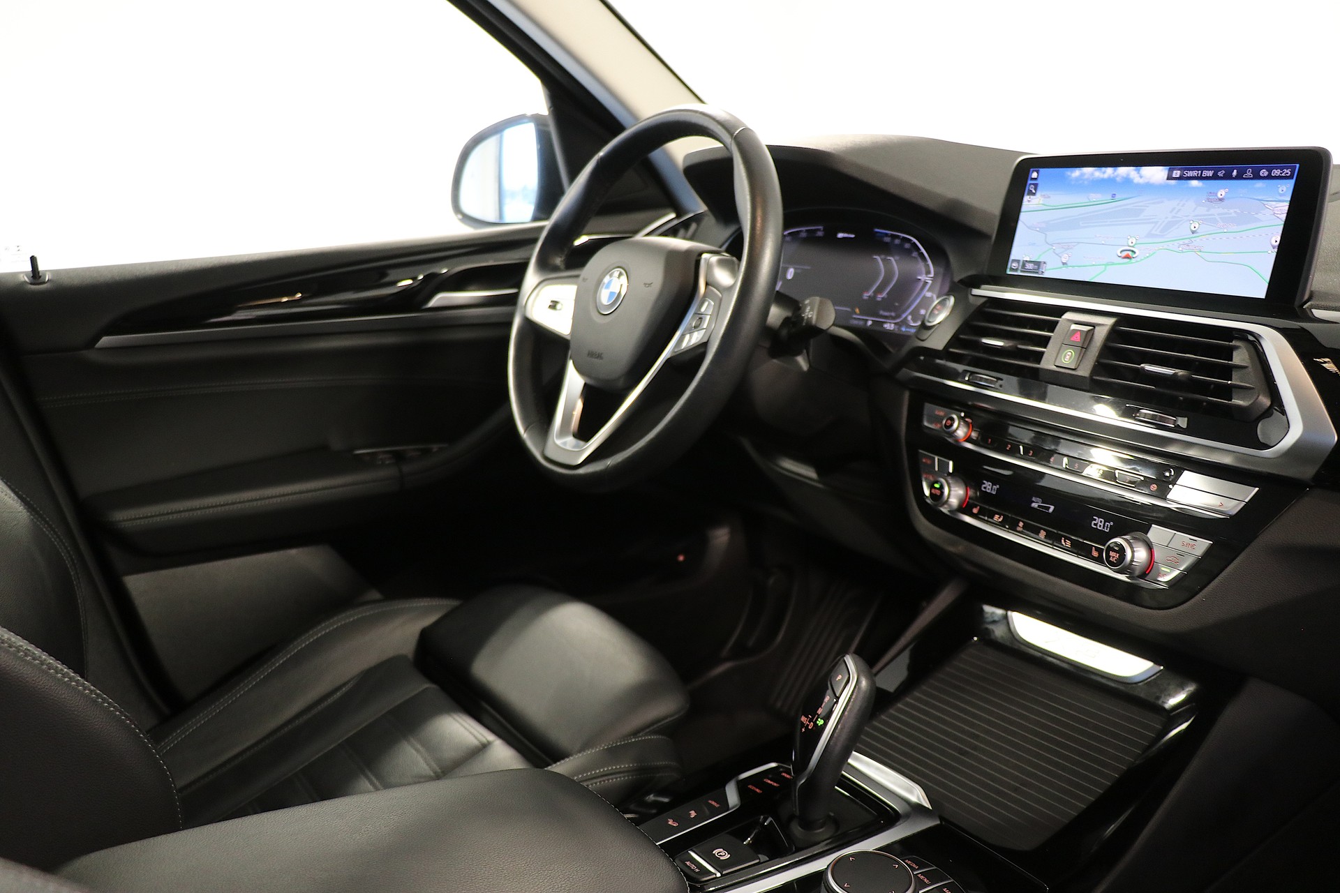 BMW X3 xDrive 30e-image-12