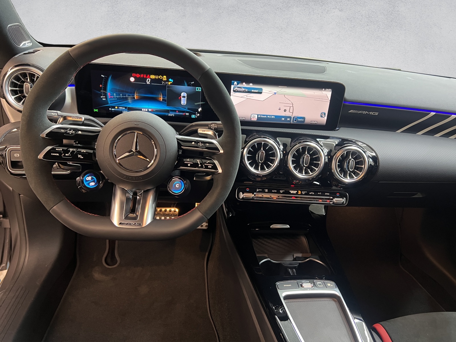 MERCEDES-BENZ A 45 S AMG 4matic+-image-13