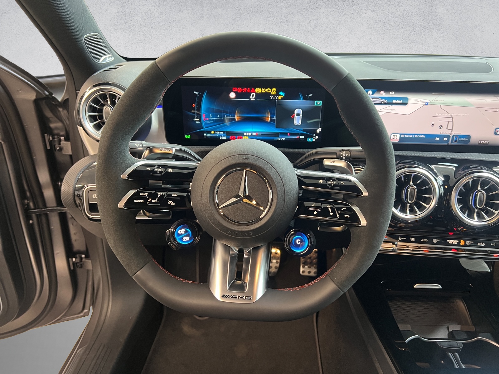 MERCEDES-BENZ A 45 S AMG 4matic+-image-11