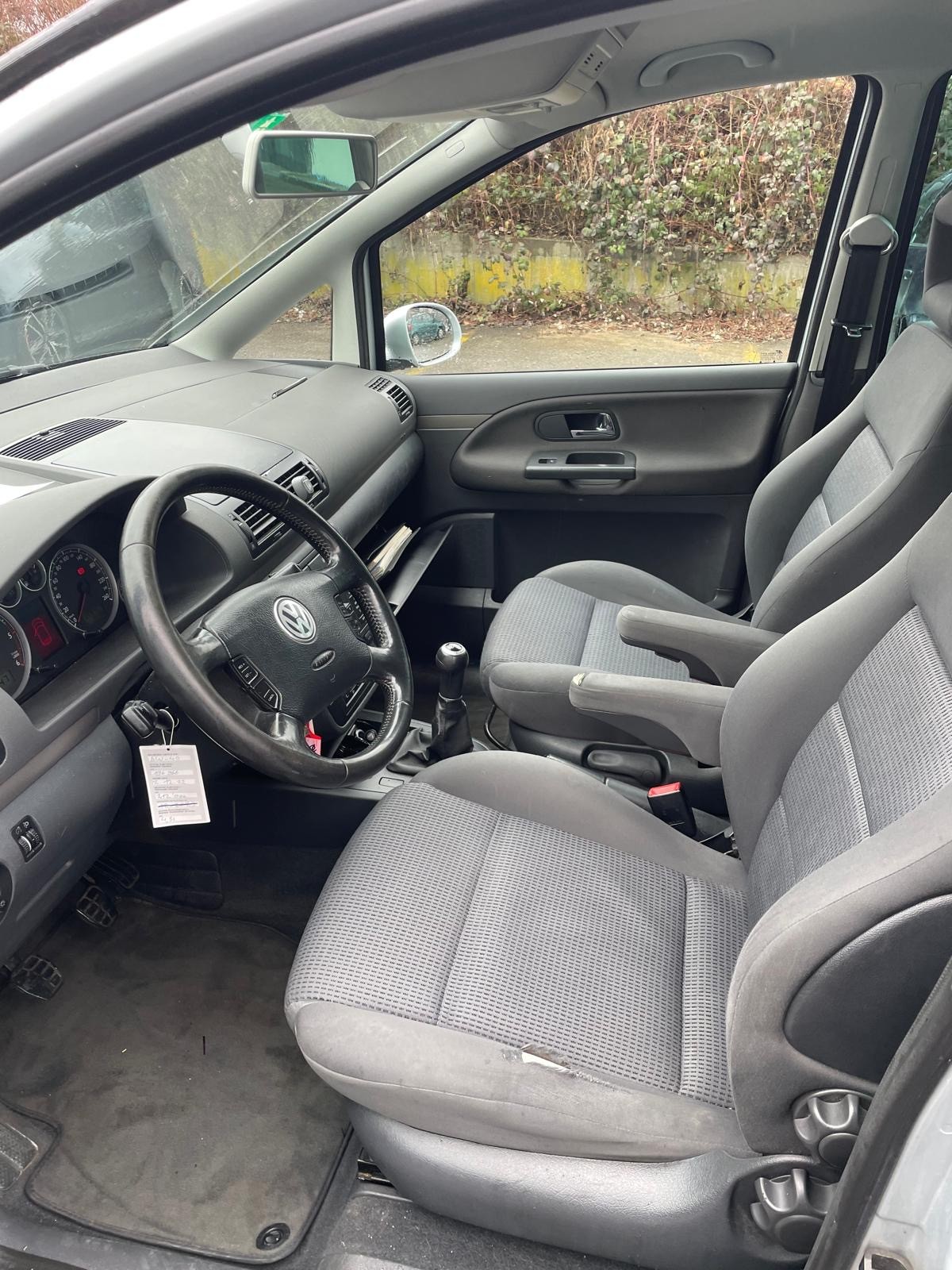 VW Sharan 1.9 TDI Freestyle 4Motion-image-4
