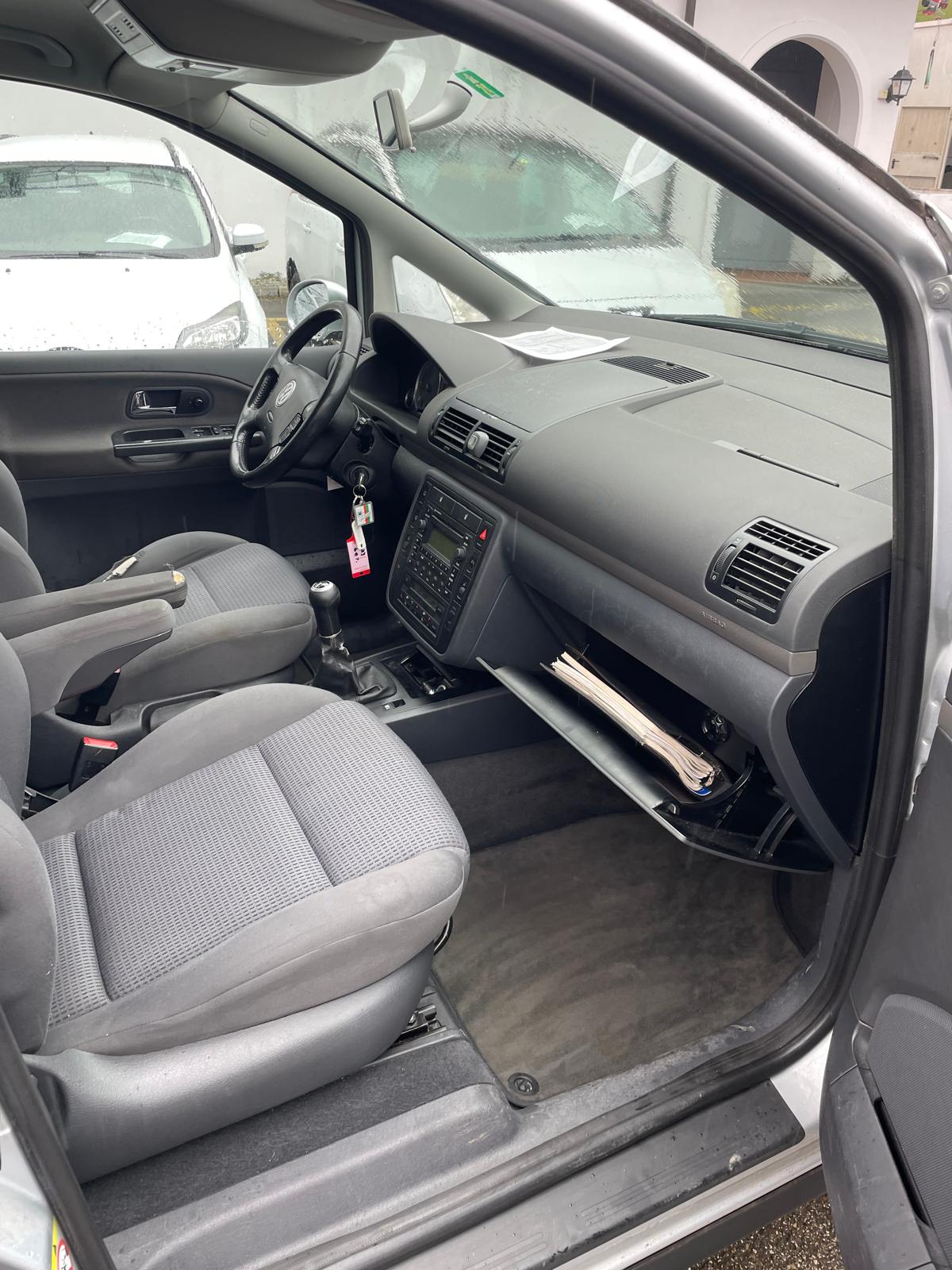 VW Sharan 1.9 TDI Freestyle 4Motion-image-11